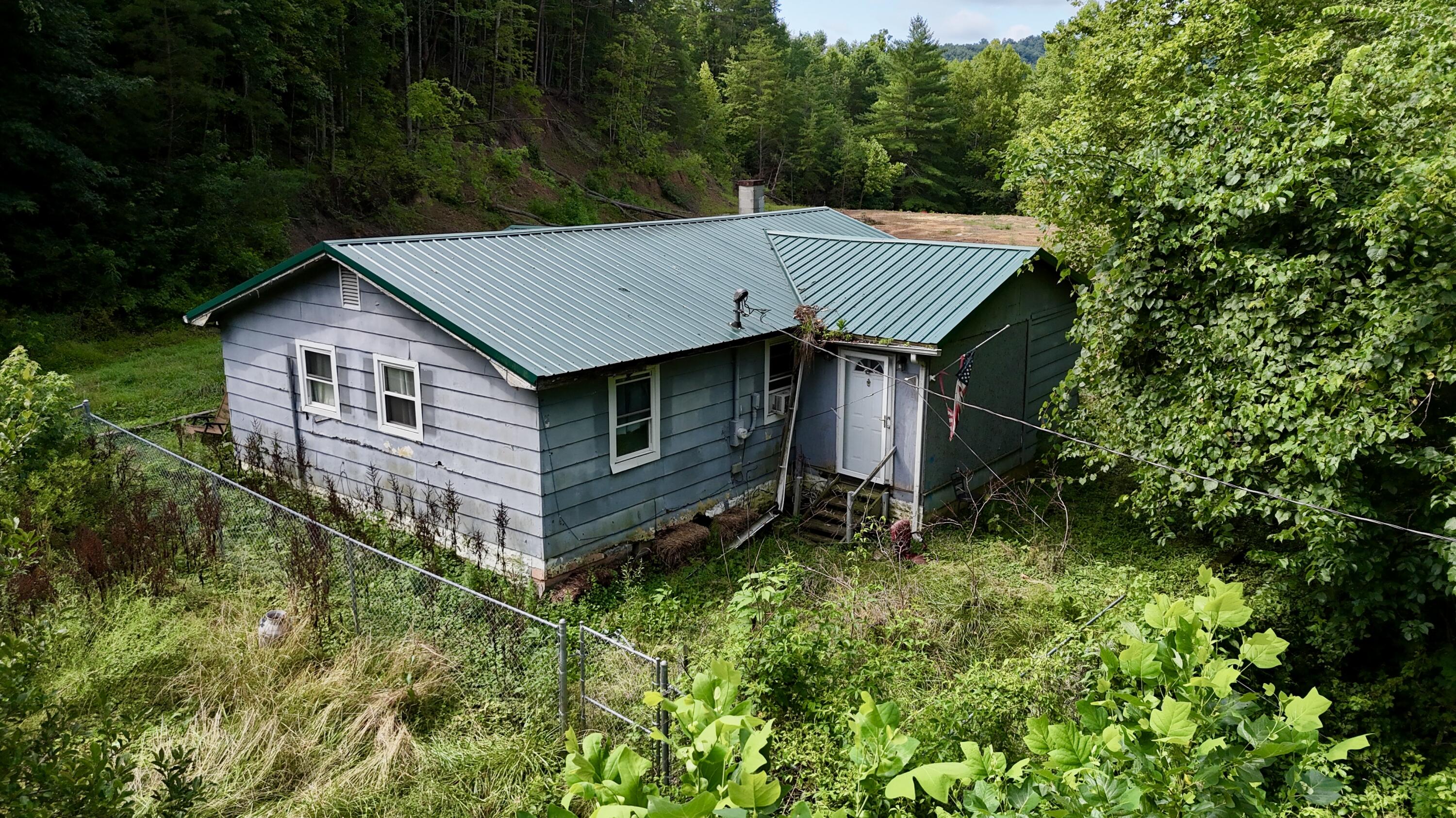 223 Bertha Hollow Road Property Photo 3