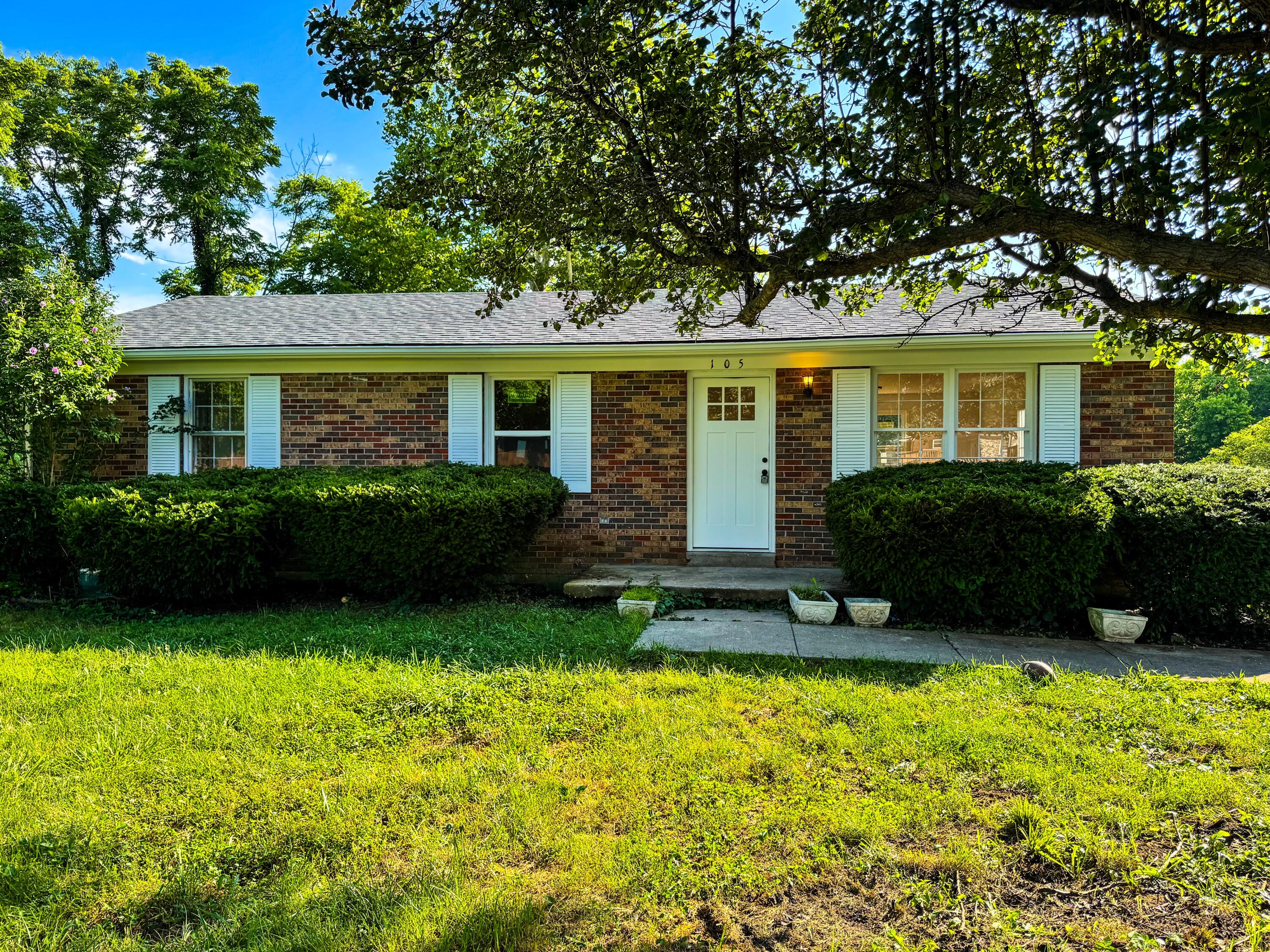 105 Maple Street Property Photo 1