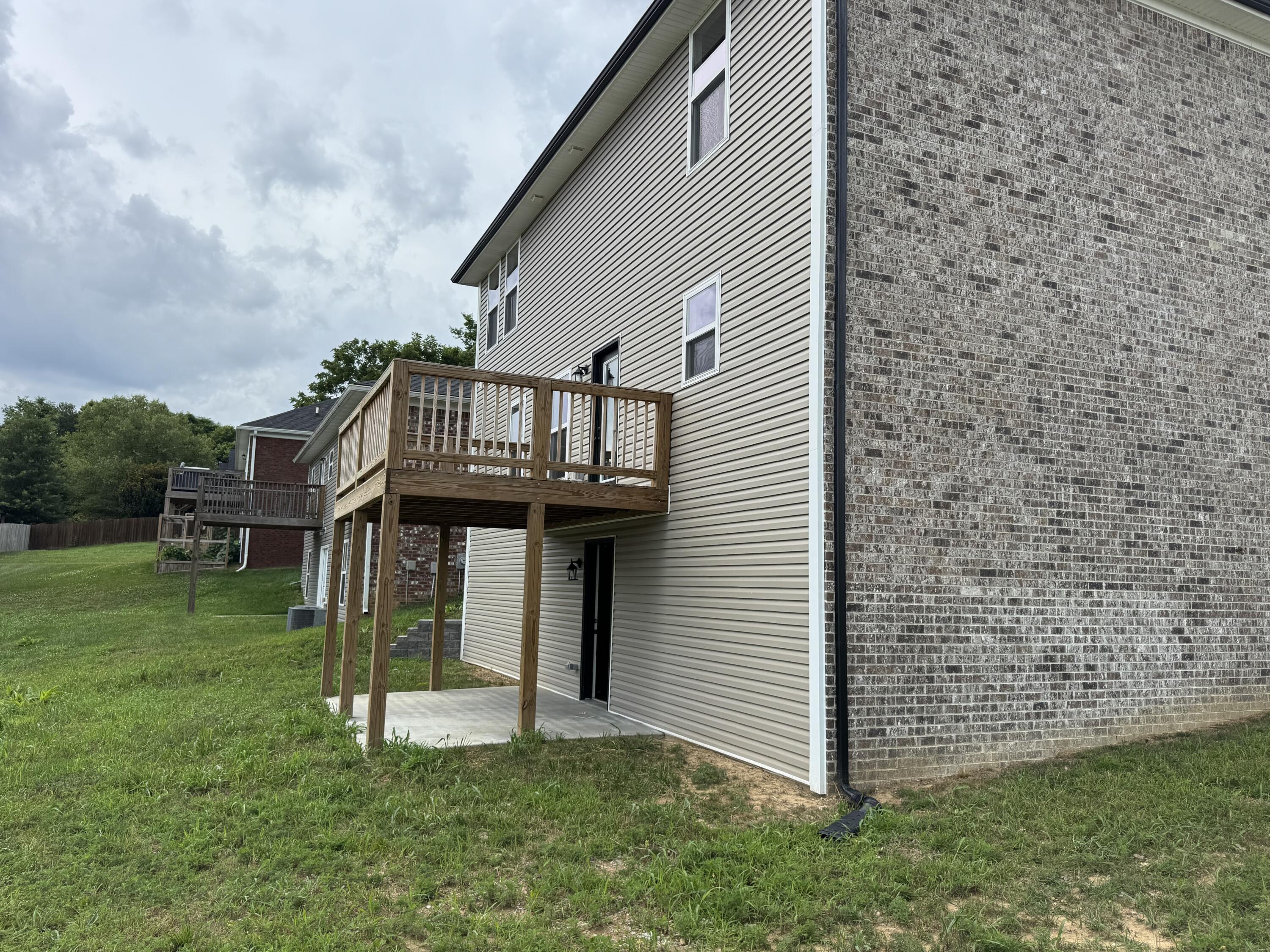 101 Buttonwood Way Property Photo 8