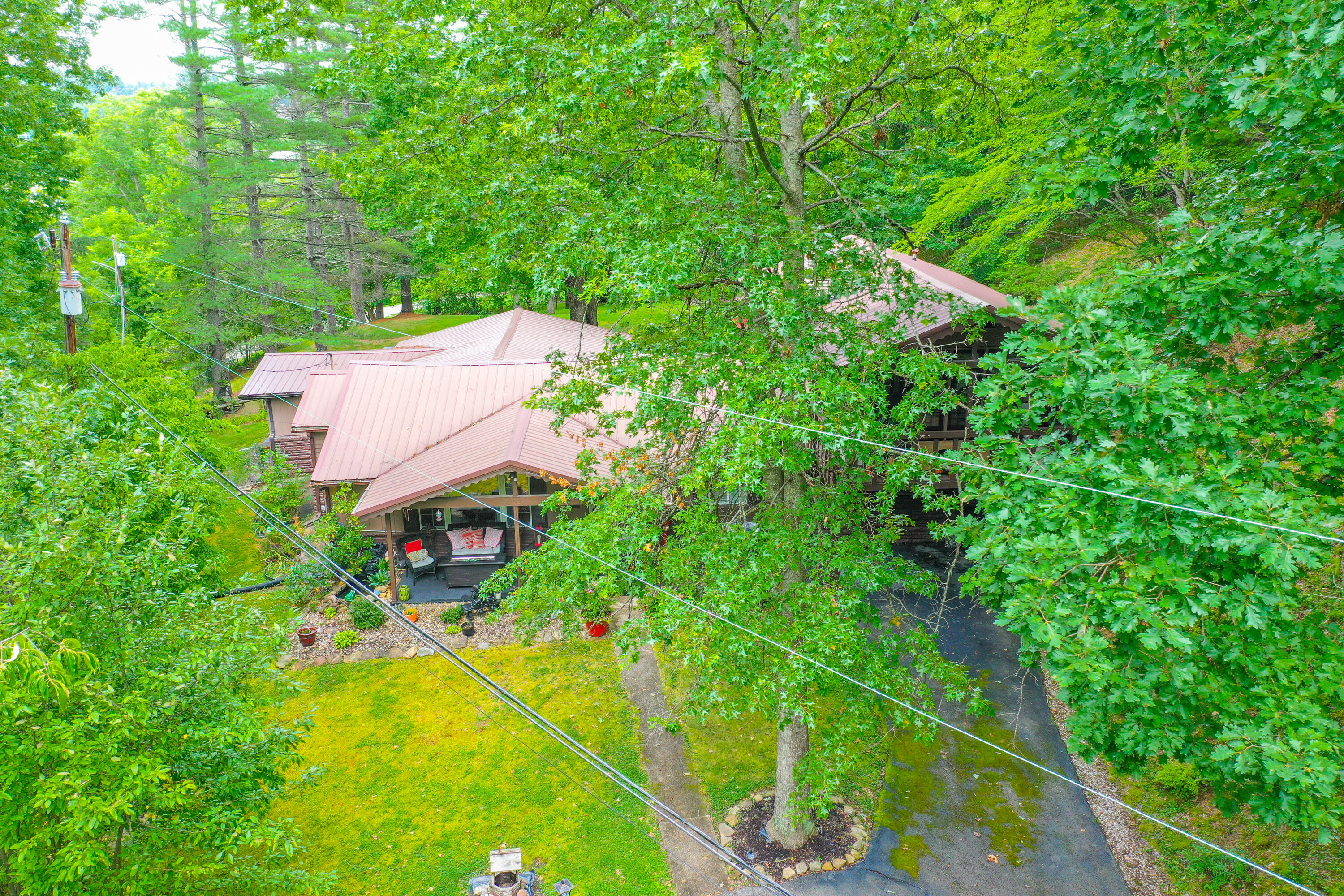 902 E 9th Street Property Photo 96