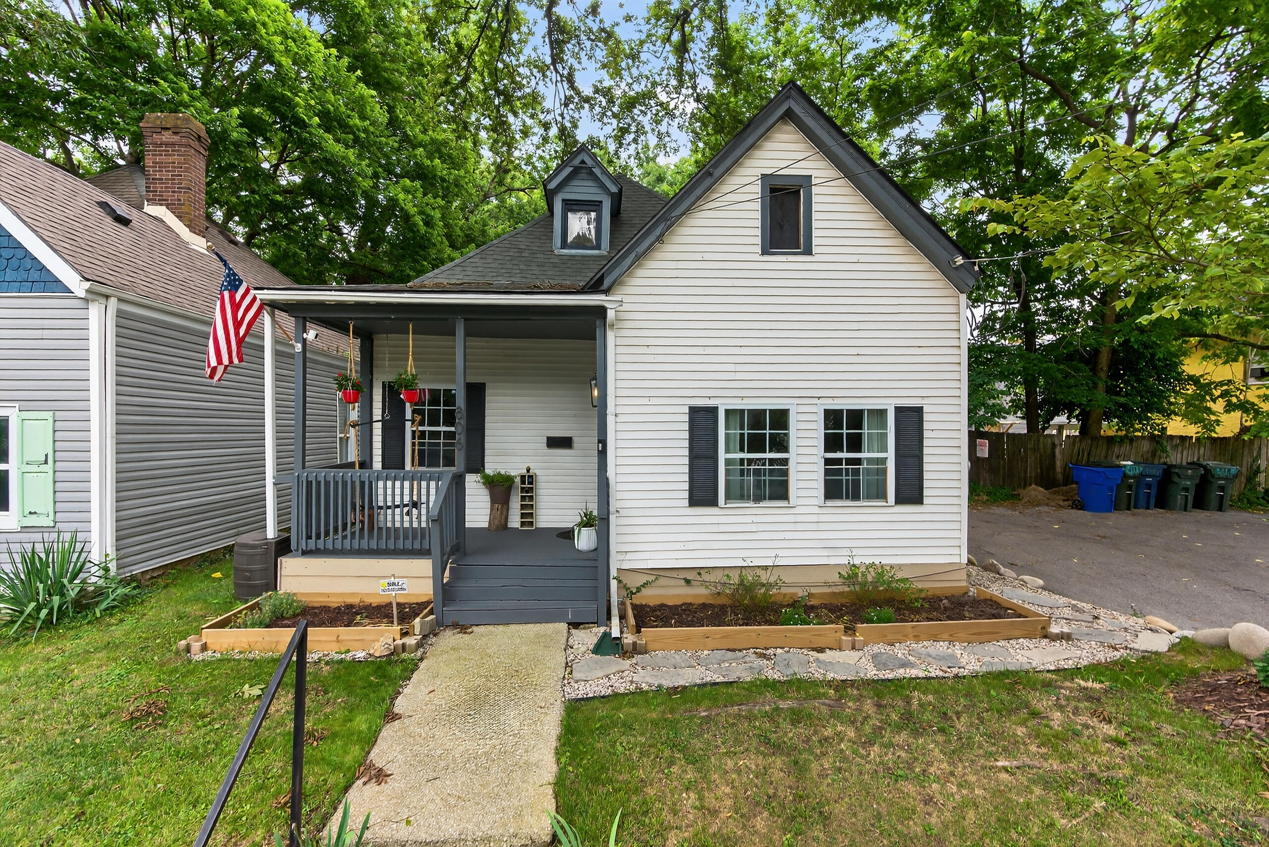 806 Maple Avenue Property Photo 1