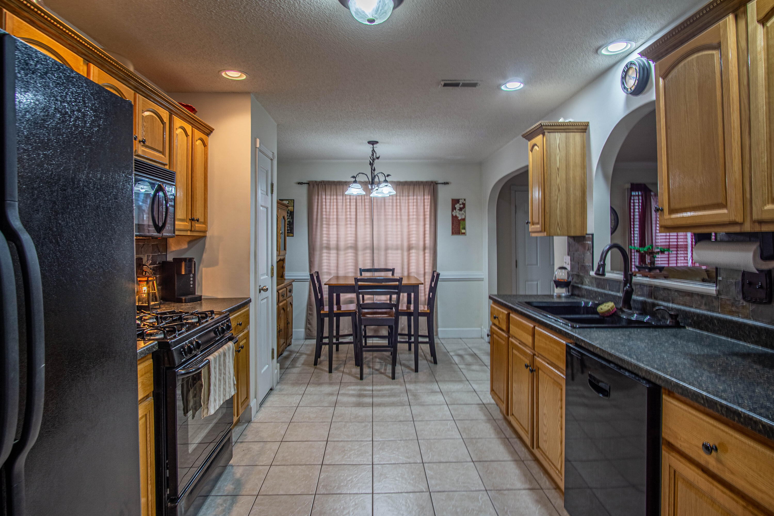 3003 Sunset Drive Property Photo 6