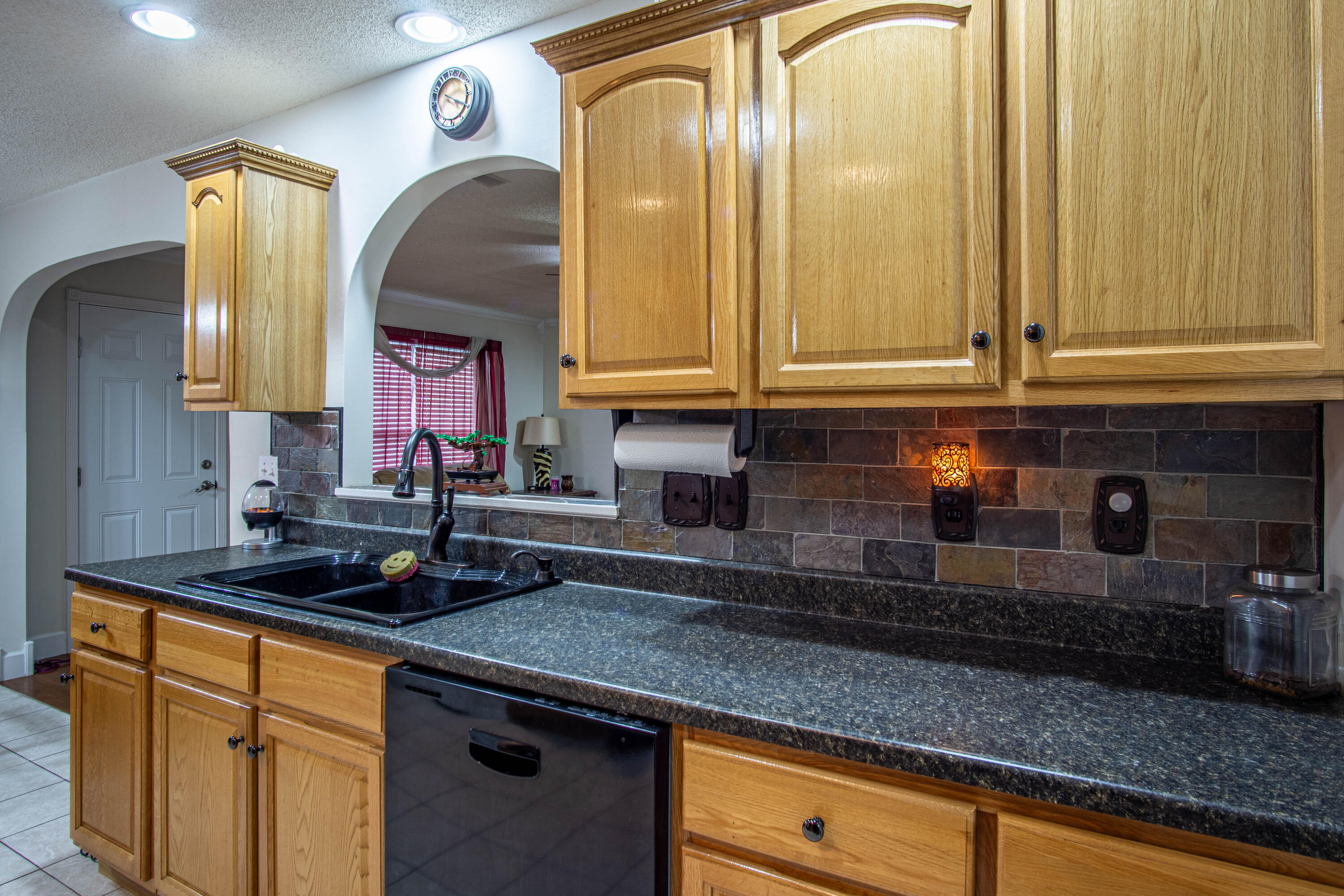 3003 Sunset Drive Property Photo 8