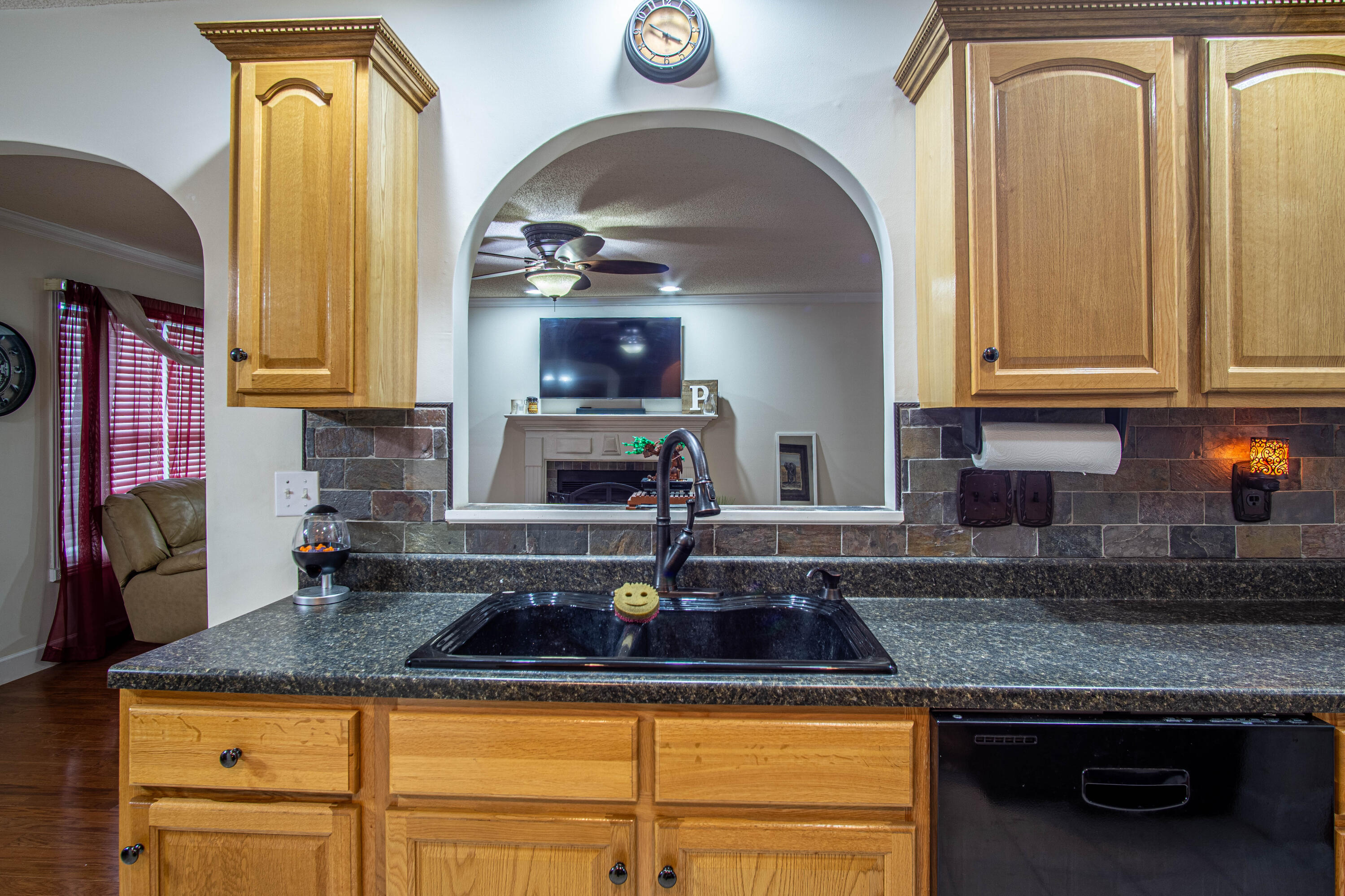 3003 Sunset Drive Property Photo 11