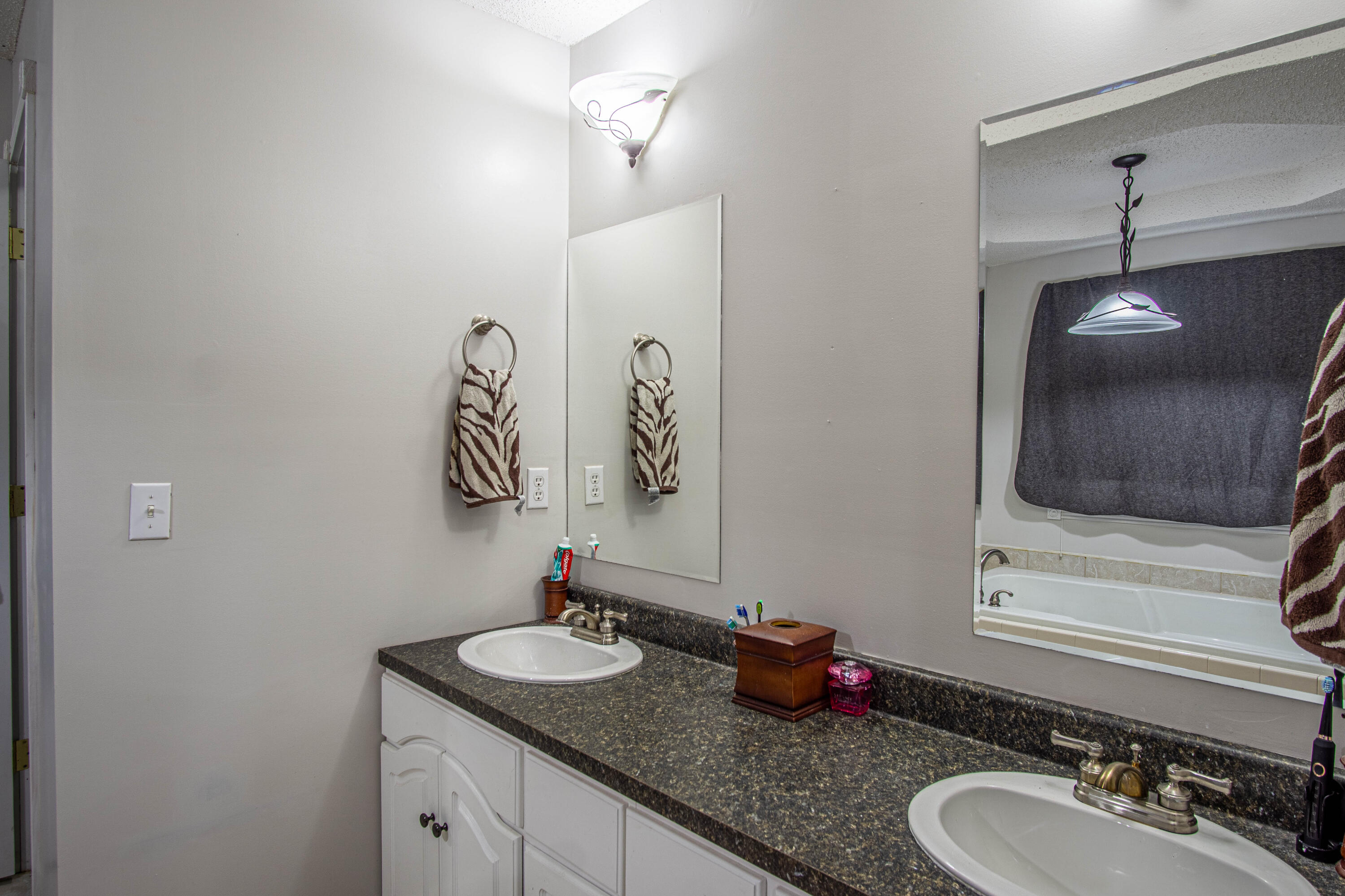 3003 Sunset Drive Property Photo 28