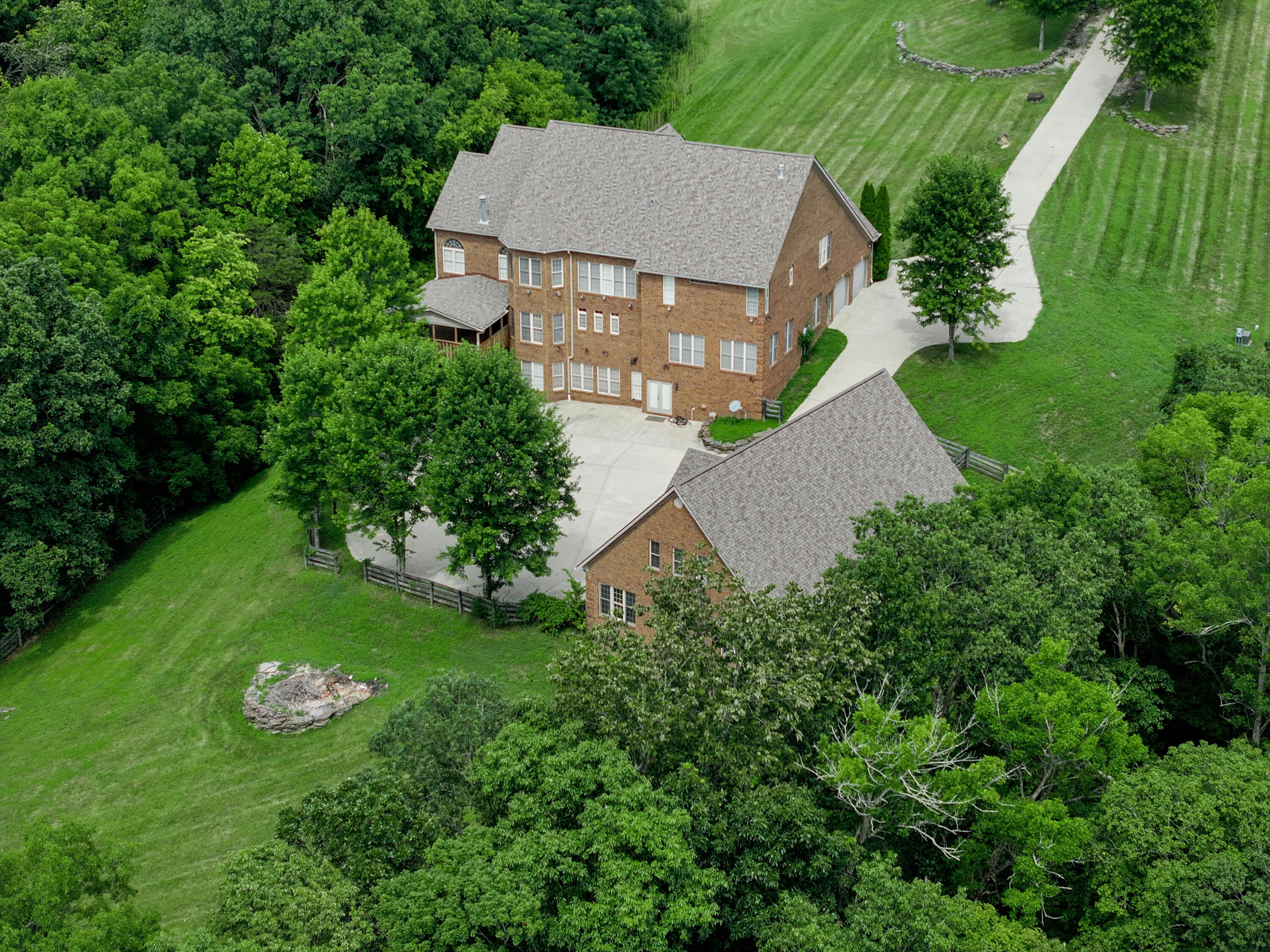 204 Hickory Meadows Drive Property Photo 1