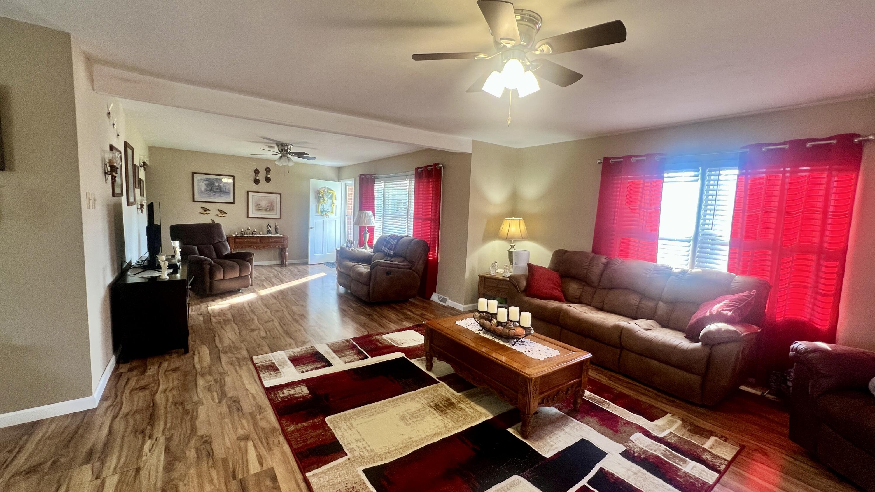 372 Southland Drive Property Photo 15