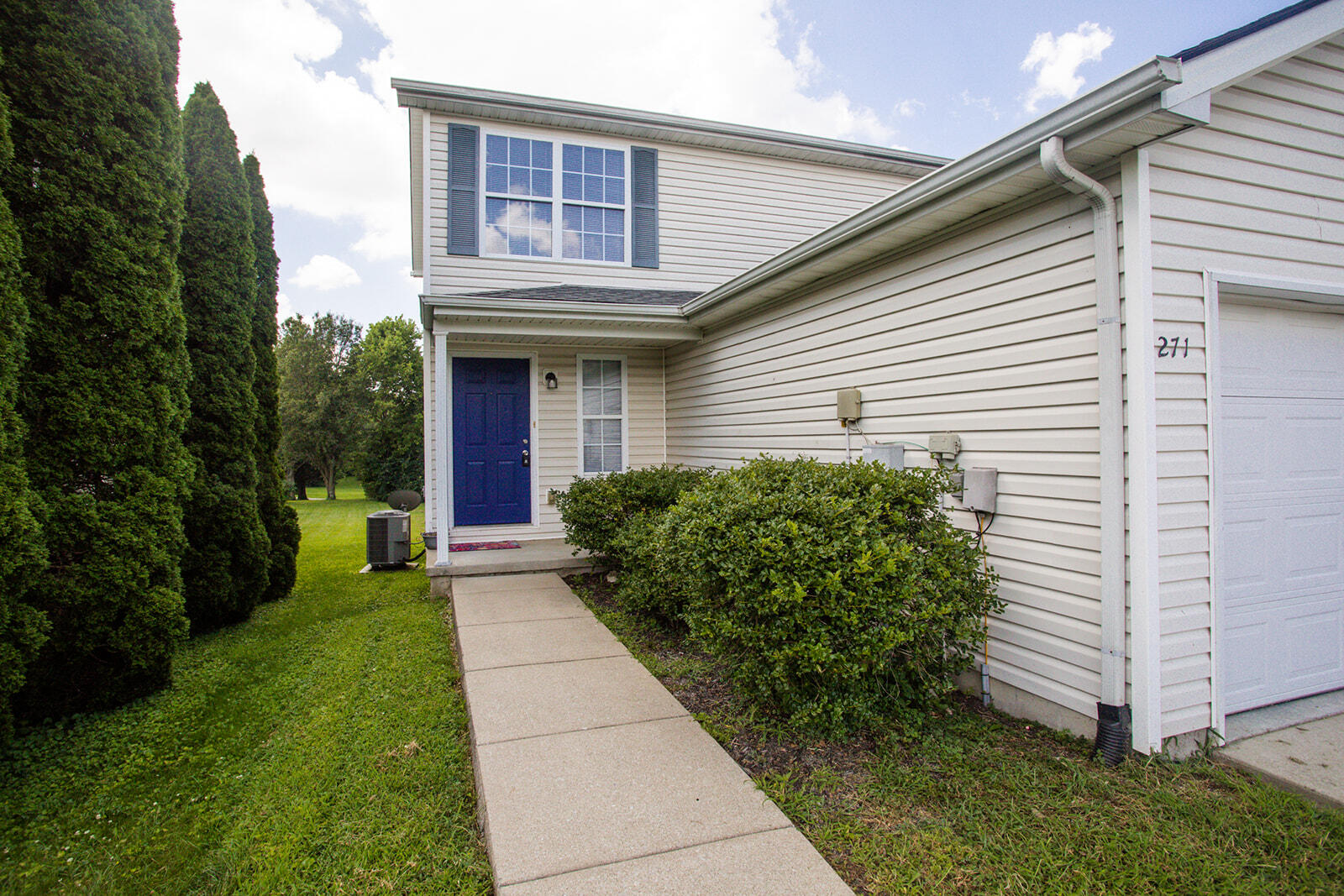 271 April Way Property Photo 3