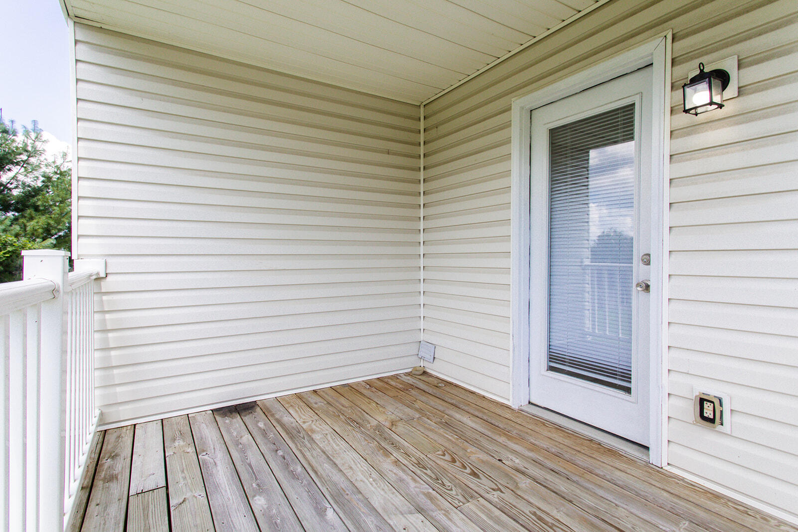271 April Way Property Photo 5