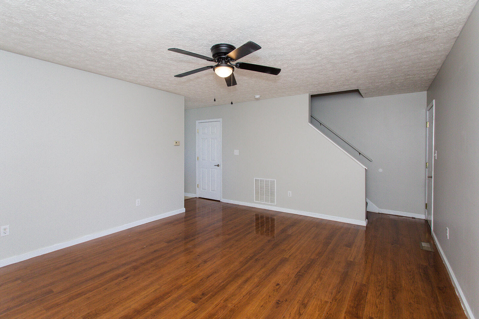 271 April Way Property Photo 10