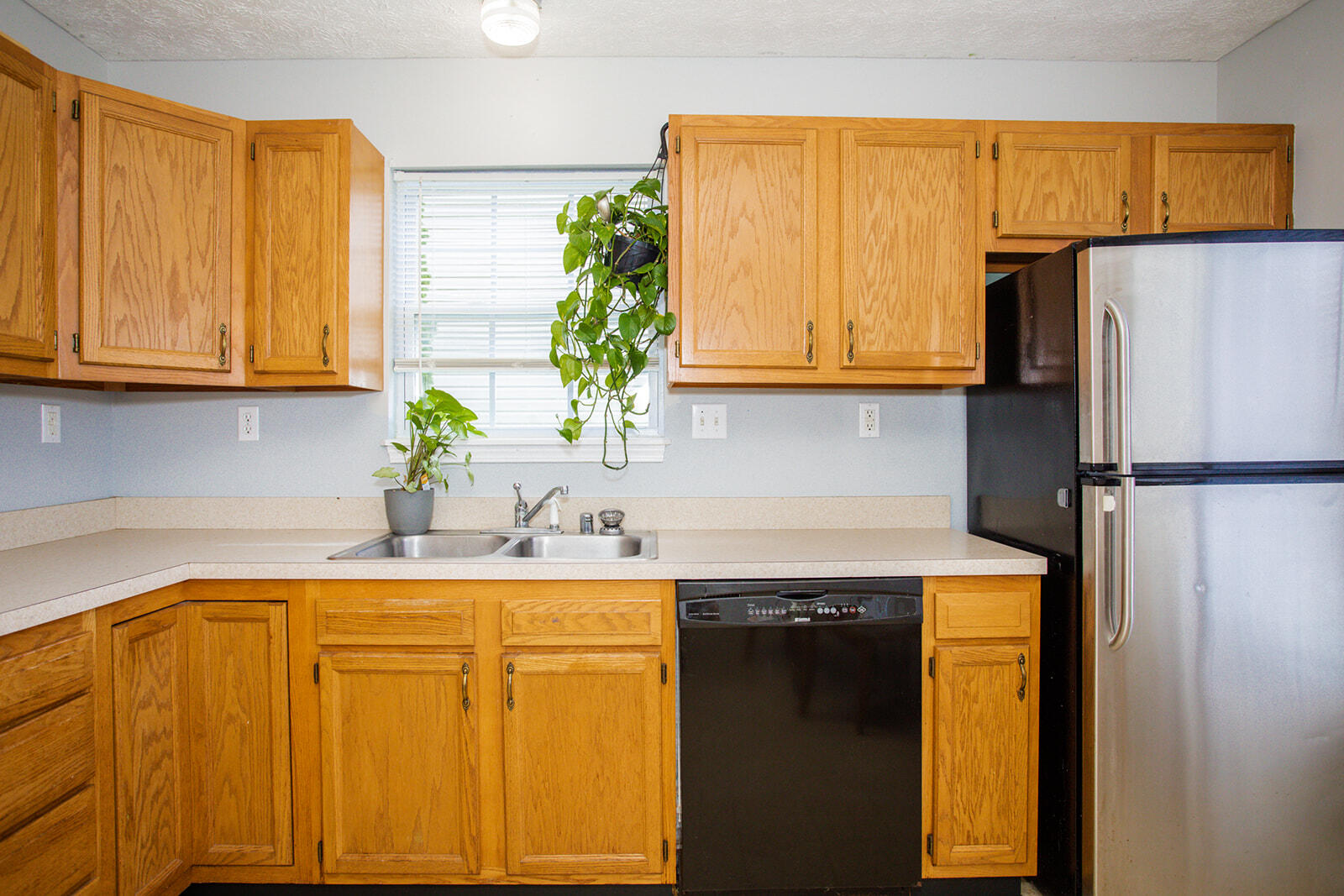 271 April Way Property Photo 12
