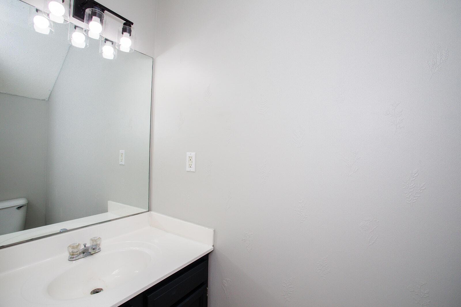 271 April Way Property Photo 25