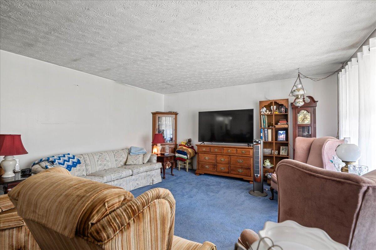 928 Indian Creek Road Property Photo 10