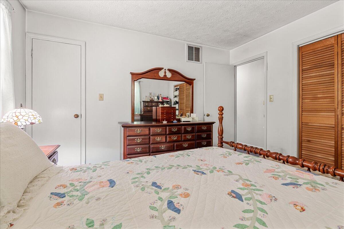 928 Indian Creek Road Property Photo 15