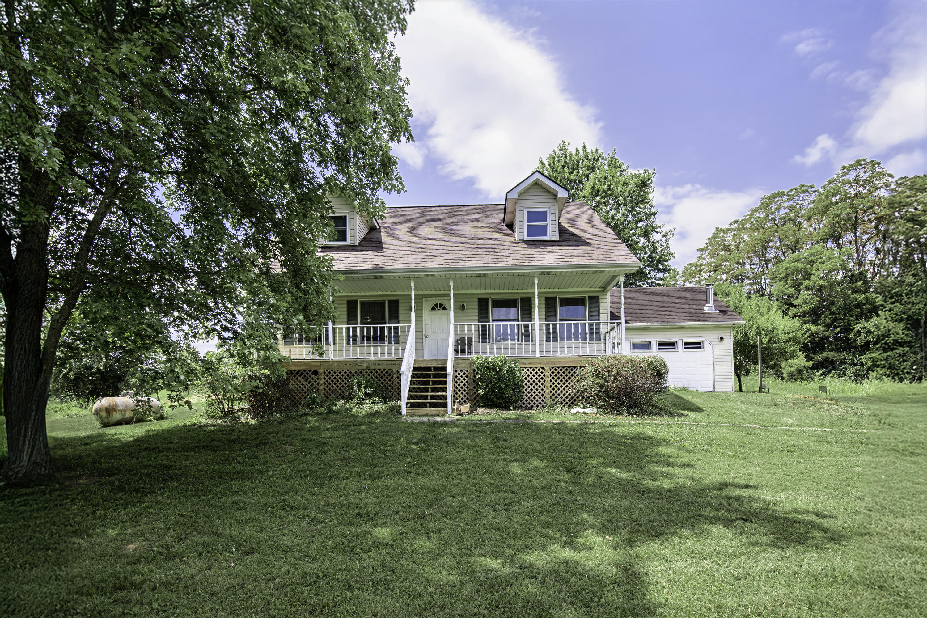 923 Settlement Drive Property Photo 1
