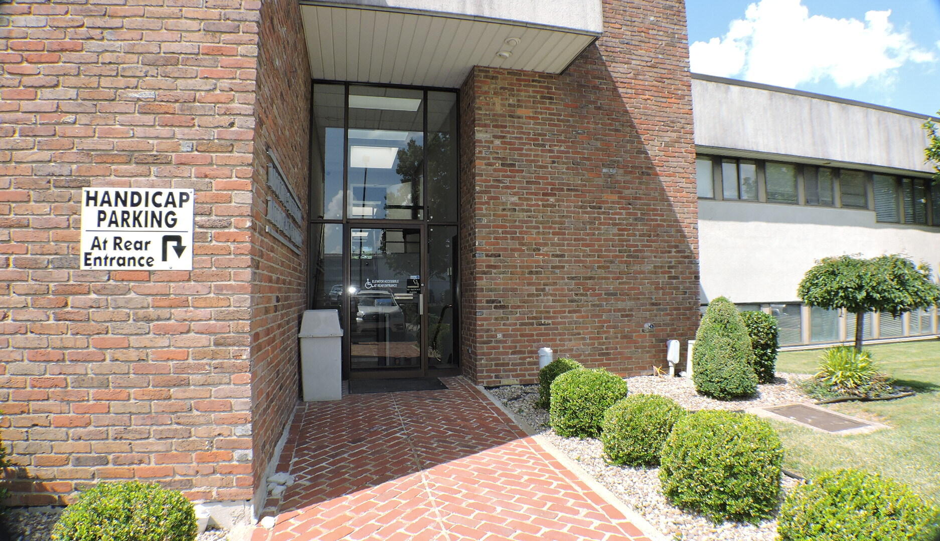 250 Foxglove Dr #4 Property Photo 2