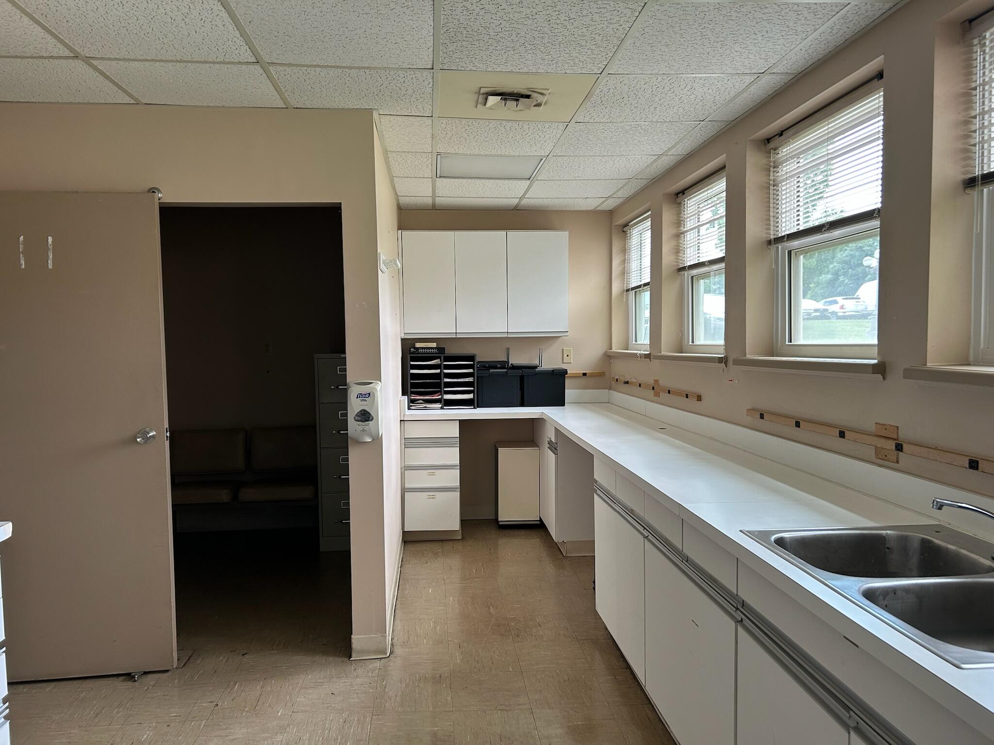 250 Foxglove Dr #4 Property Photo 9