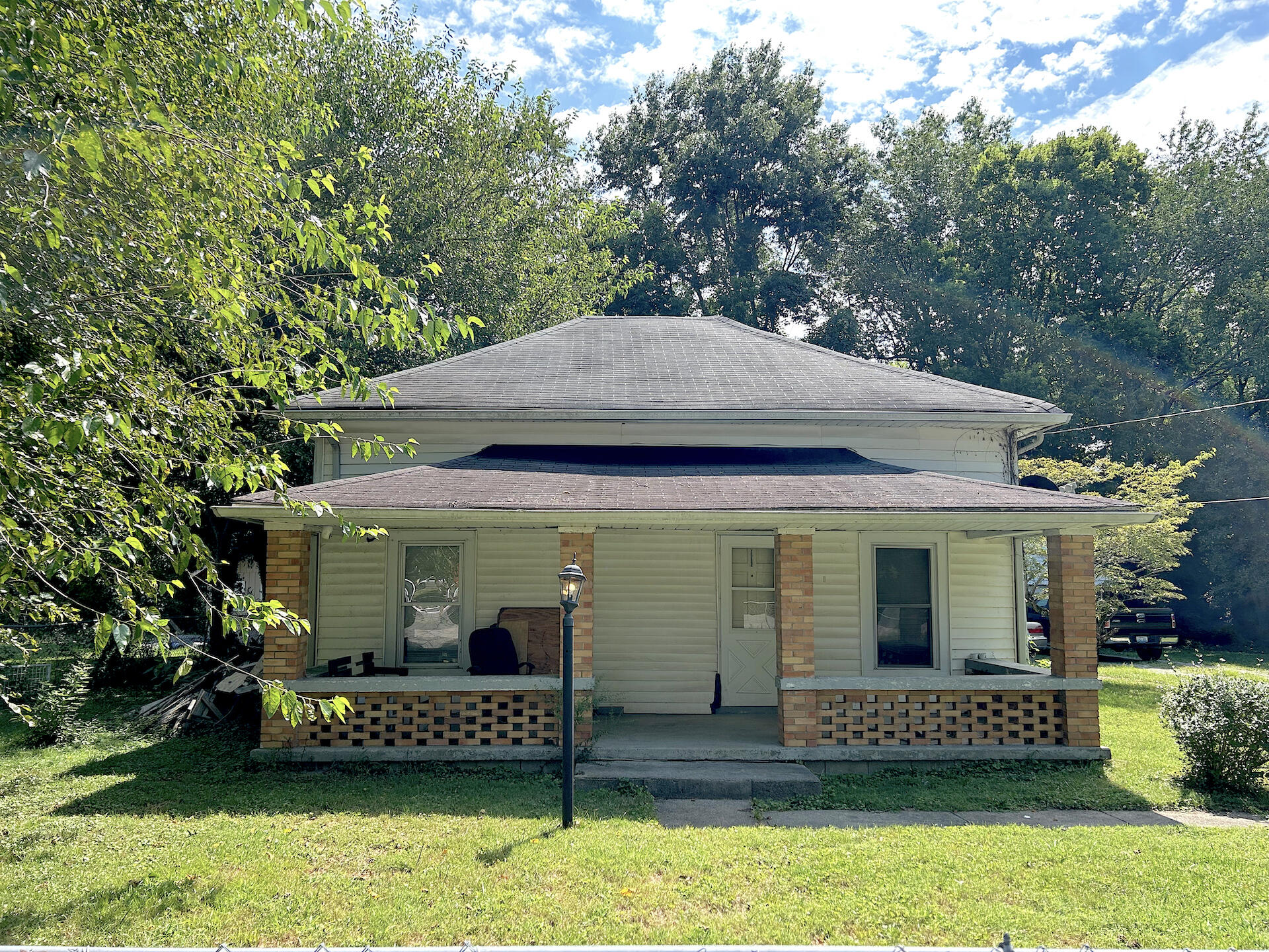 200 Russell Street Property Photo 1