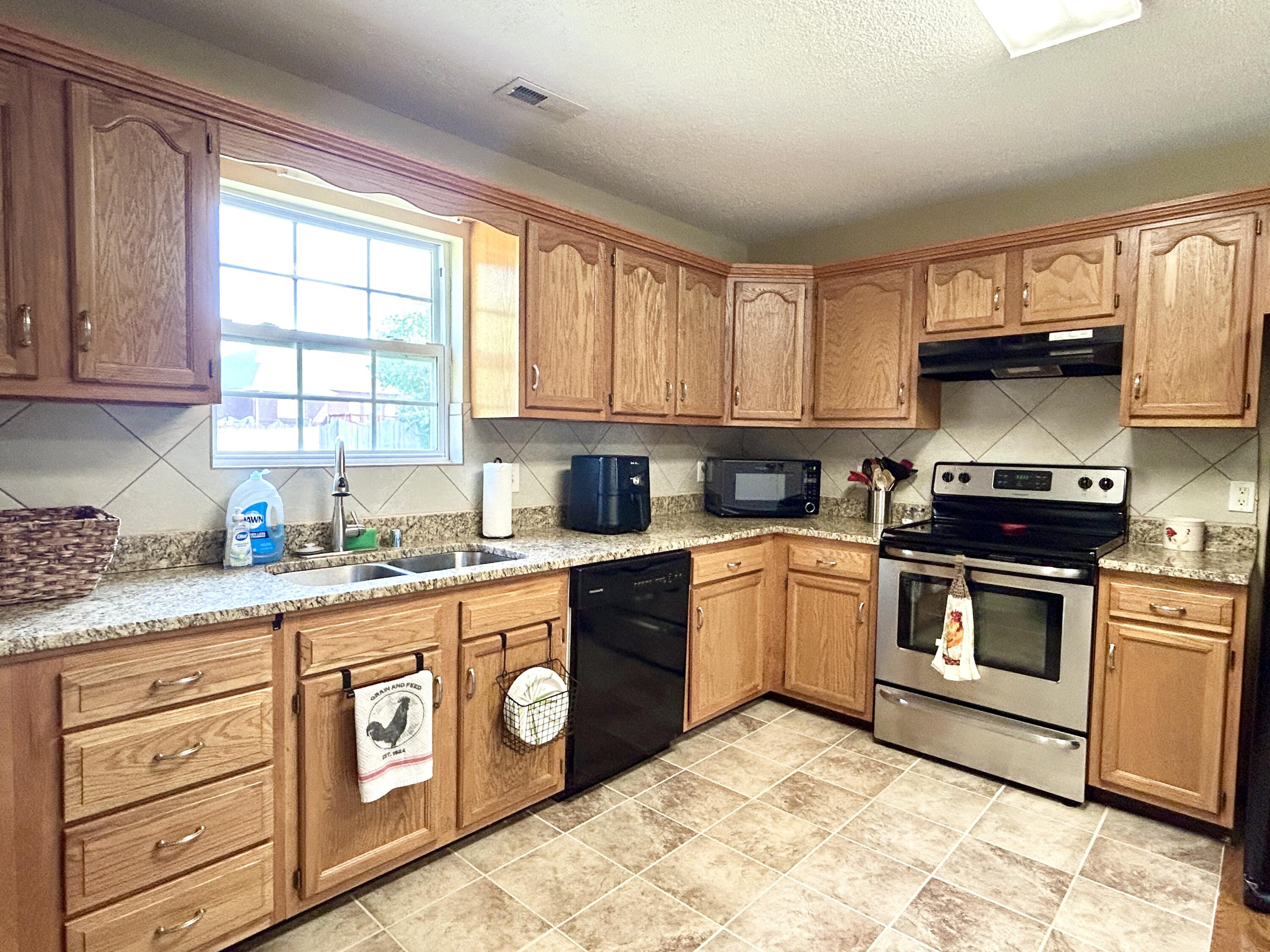 74 Lucky Leaf Drive Property Photo 22