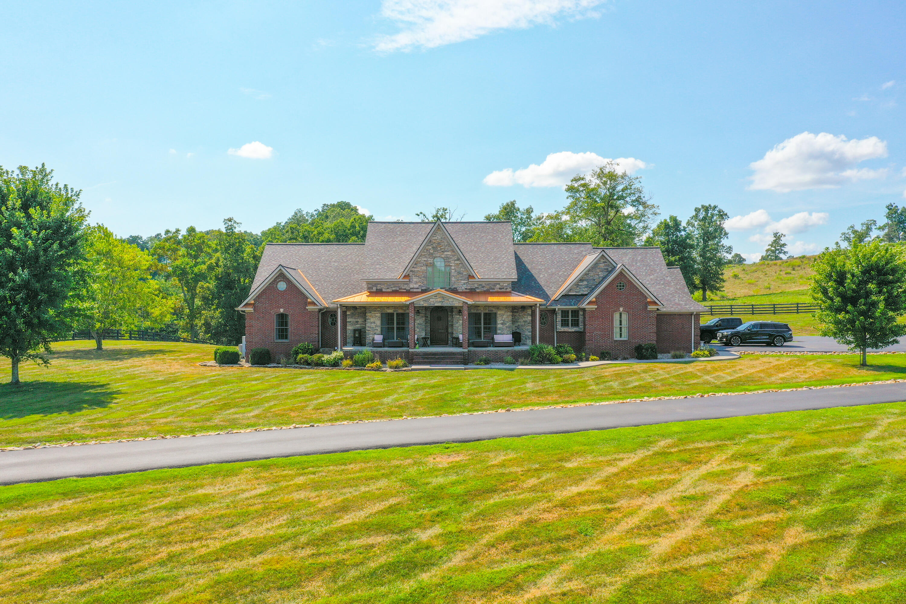 5460 Slate Lick Road Property Photo 1