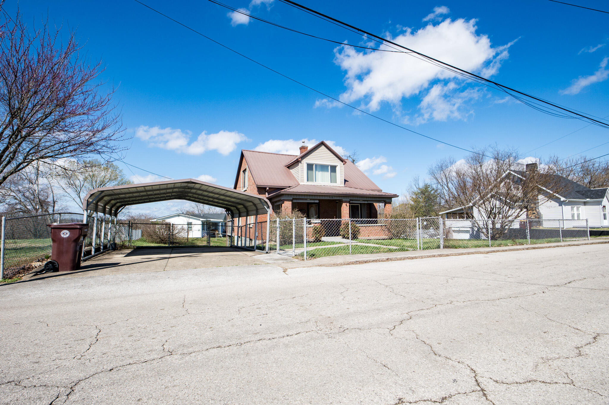146 Cotter Avenue Property Photo 1