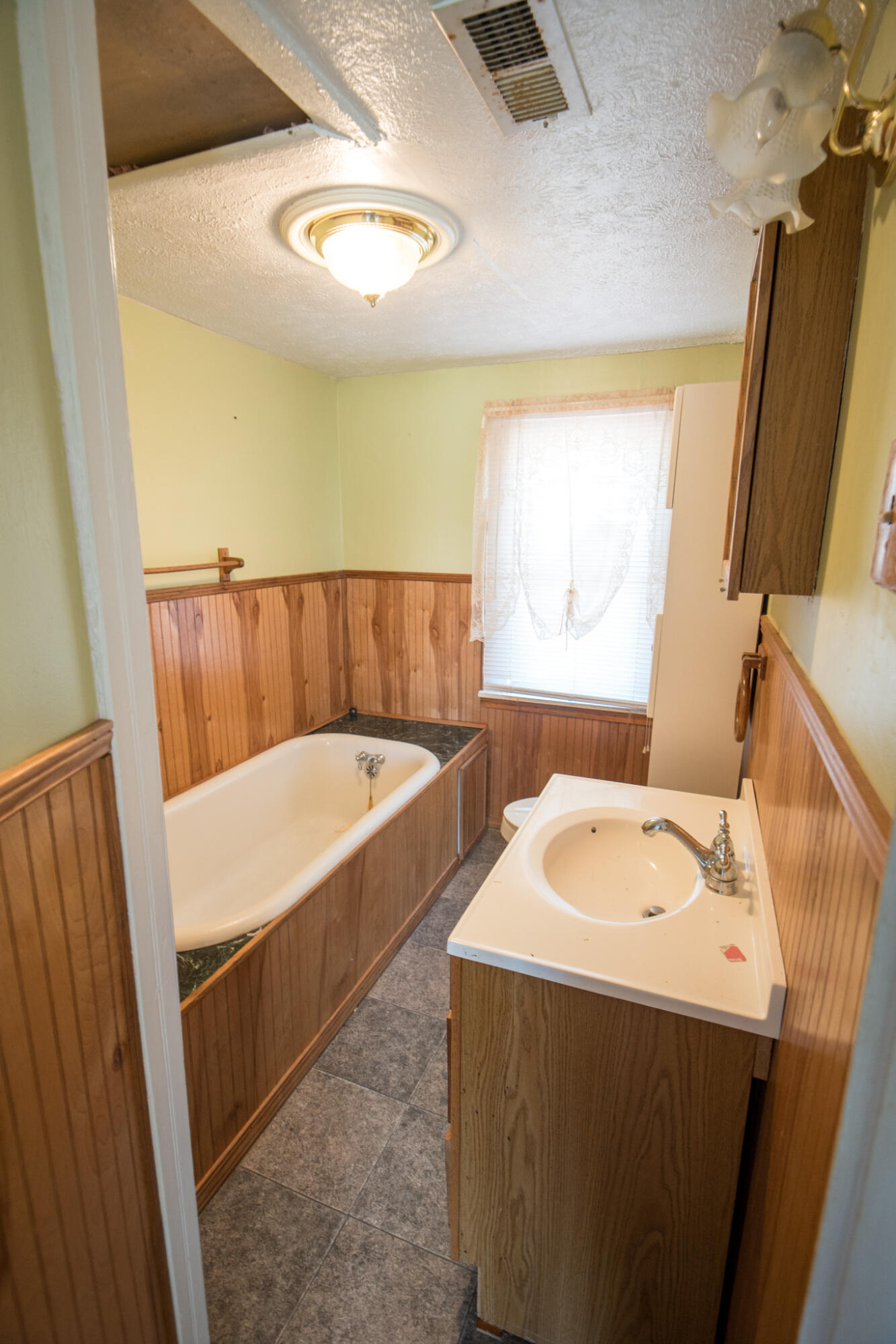 146 Cotter Avenue Property Photo 32