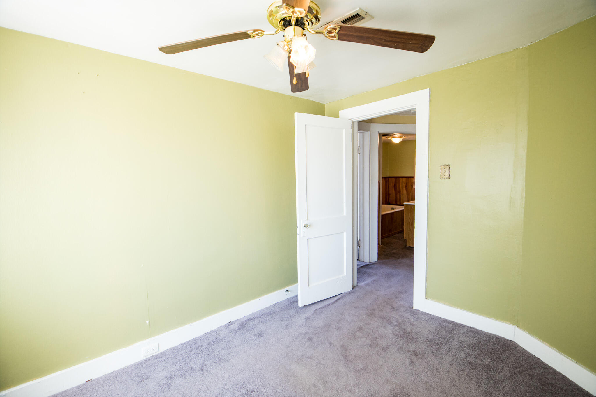 146 Cotter Avenue Property Photo 37