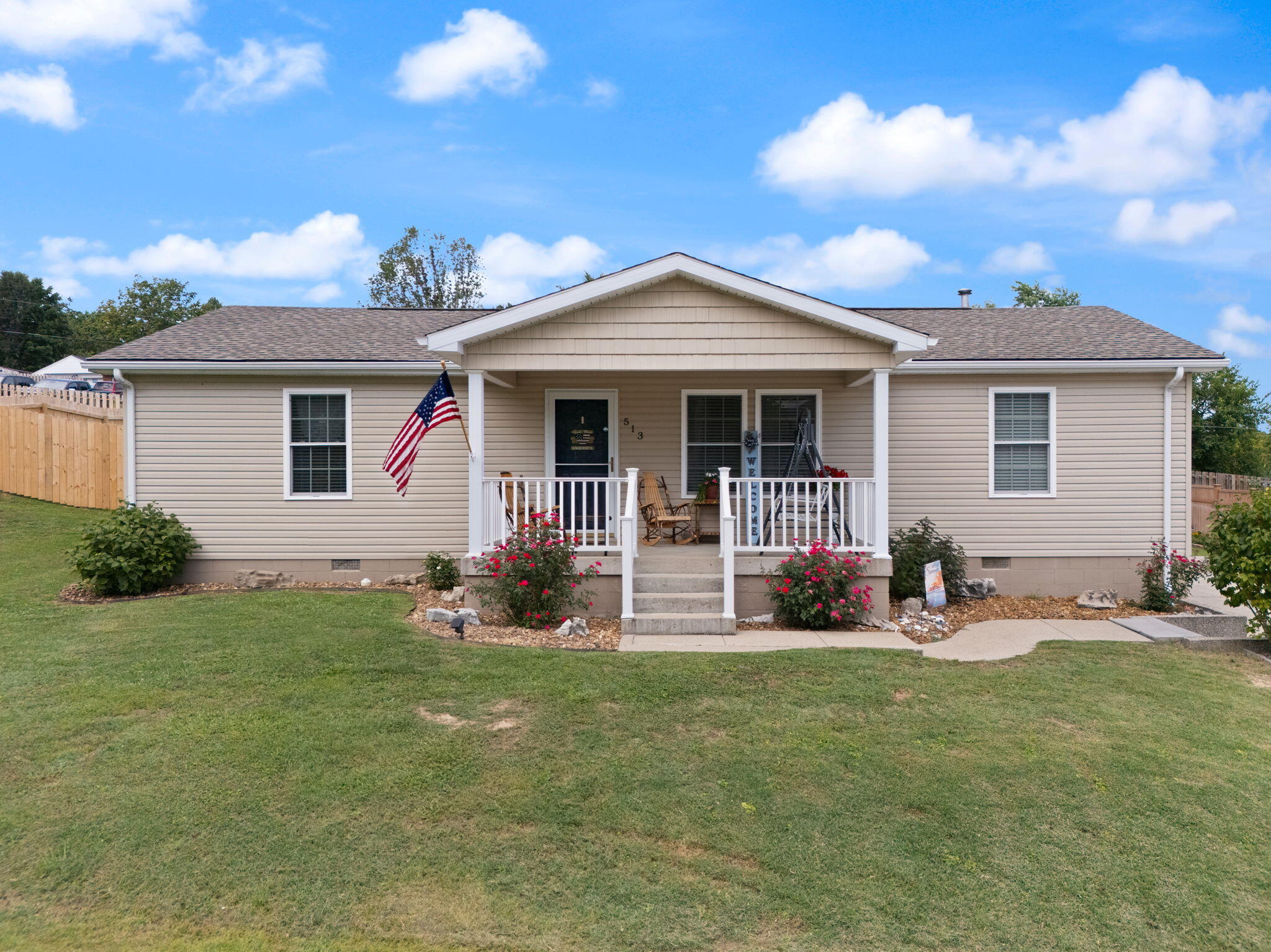 513 Sulfridge Drive Property Photo 1