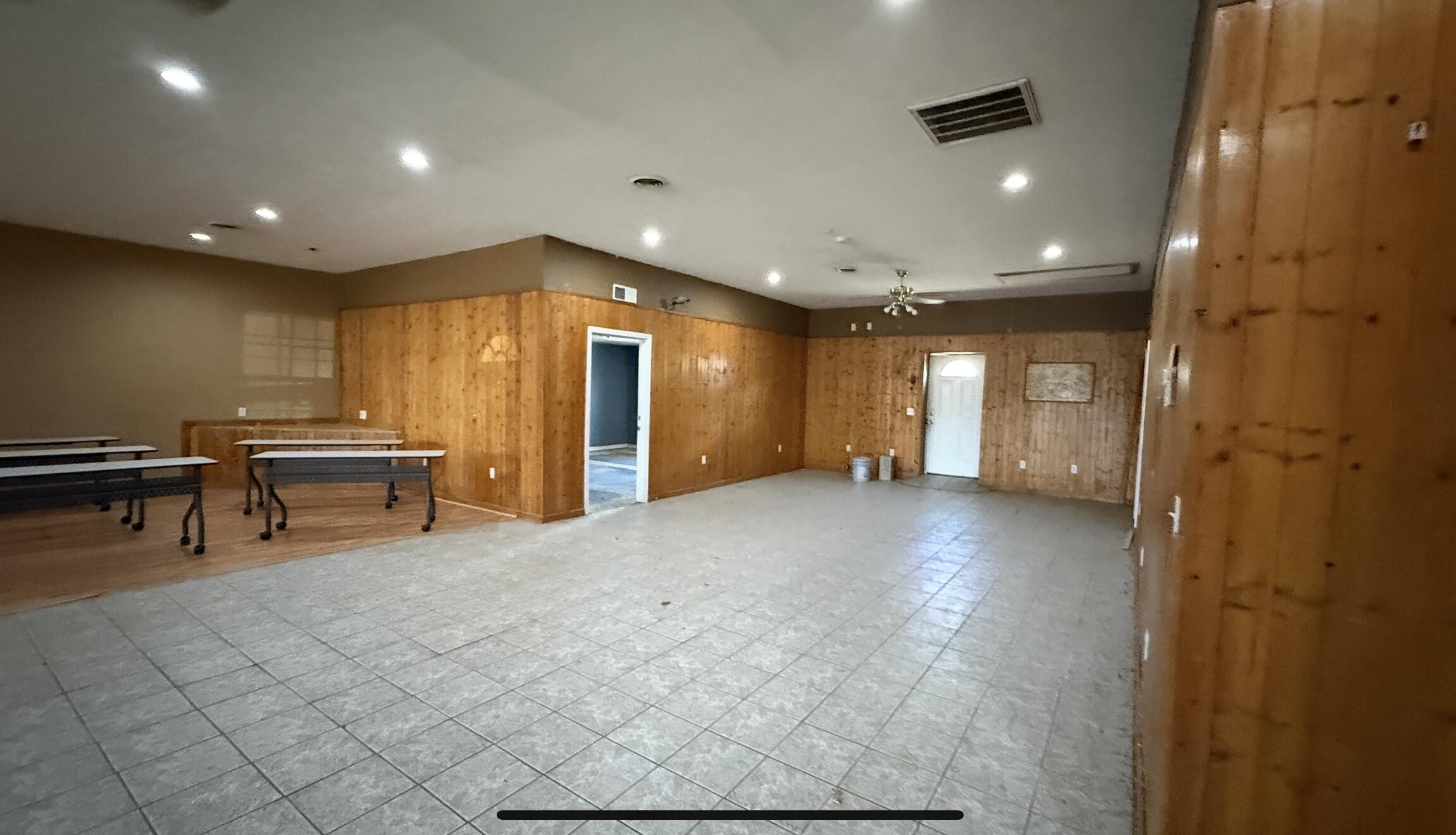 301 Steep Street Property Photo 25