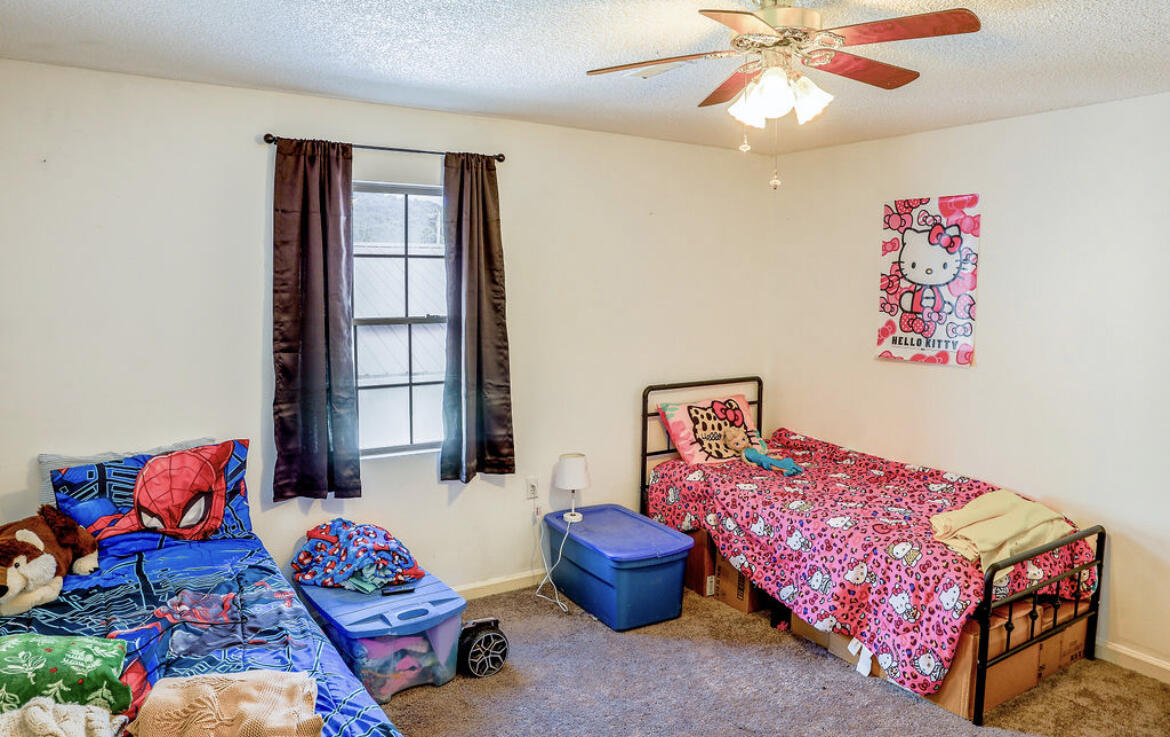 381 N Highway 413 Property Photo 17