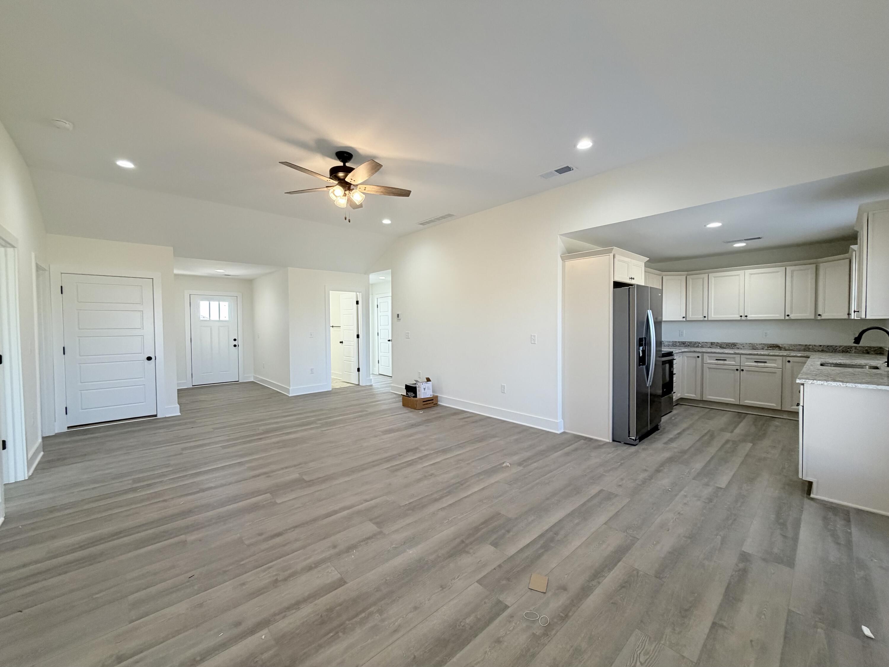 228 Brook Cv Property Photo 6