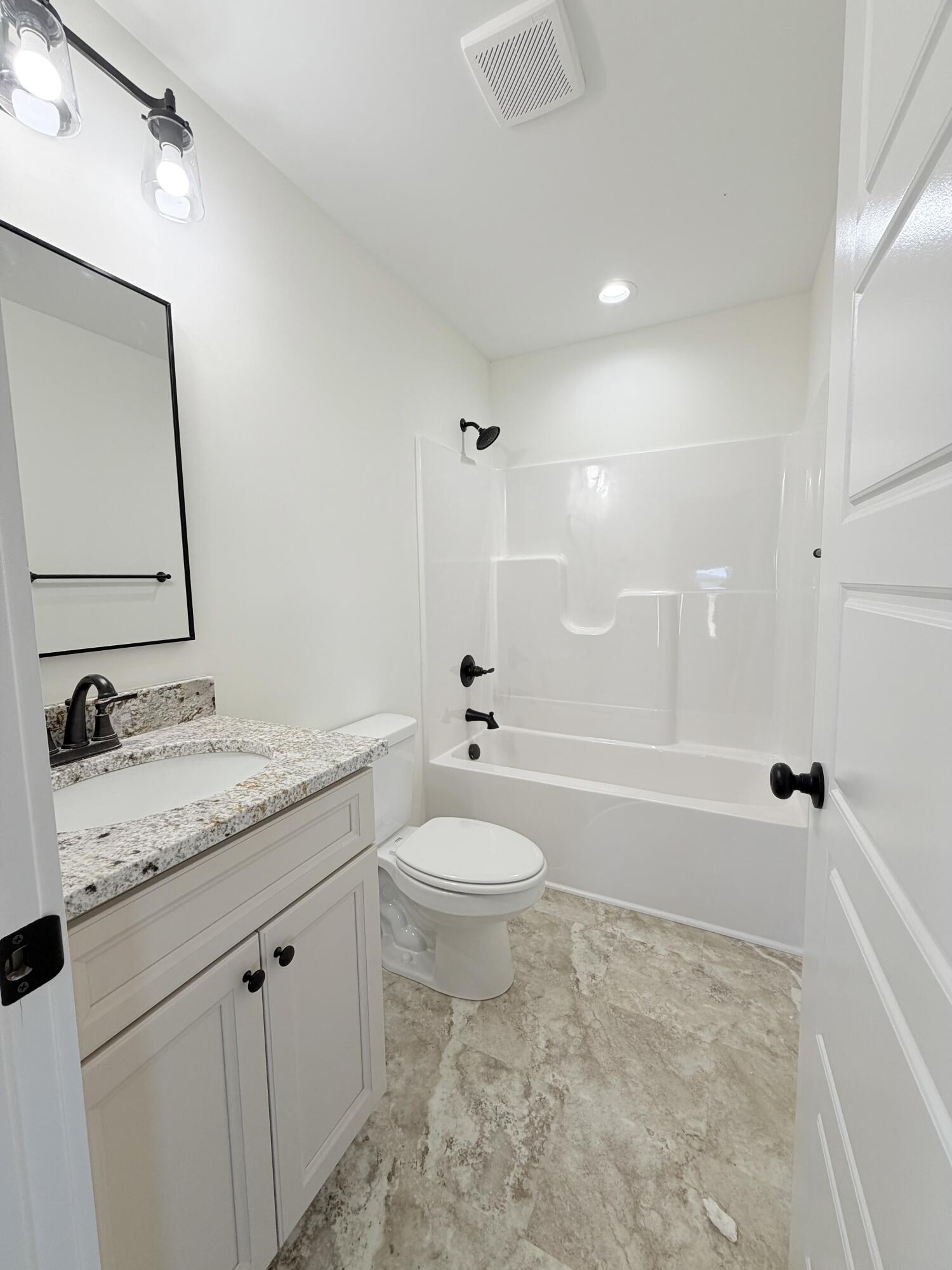 228 Brook Cv Property Photo 14