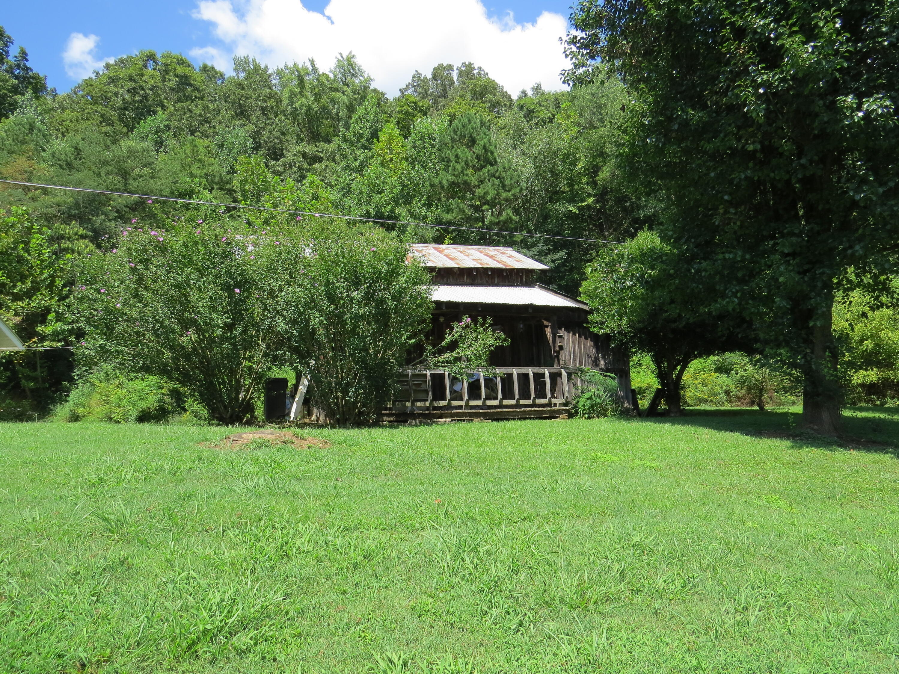 2266 Ky 459 Property Photo 2
