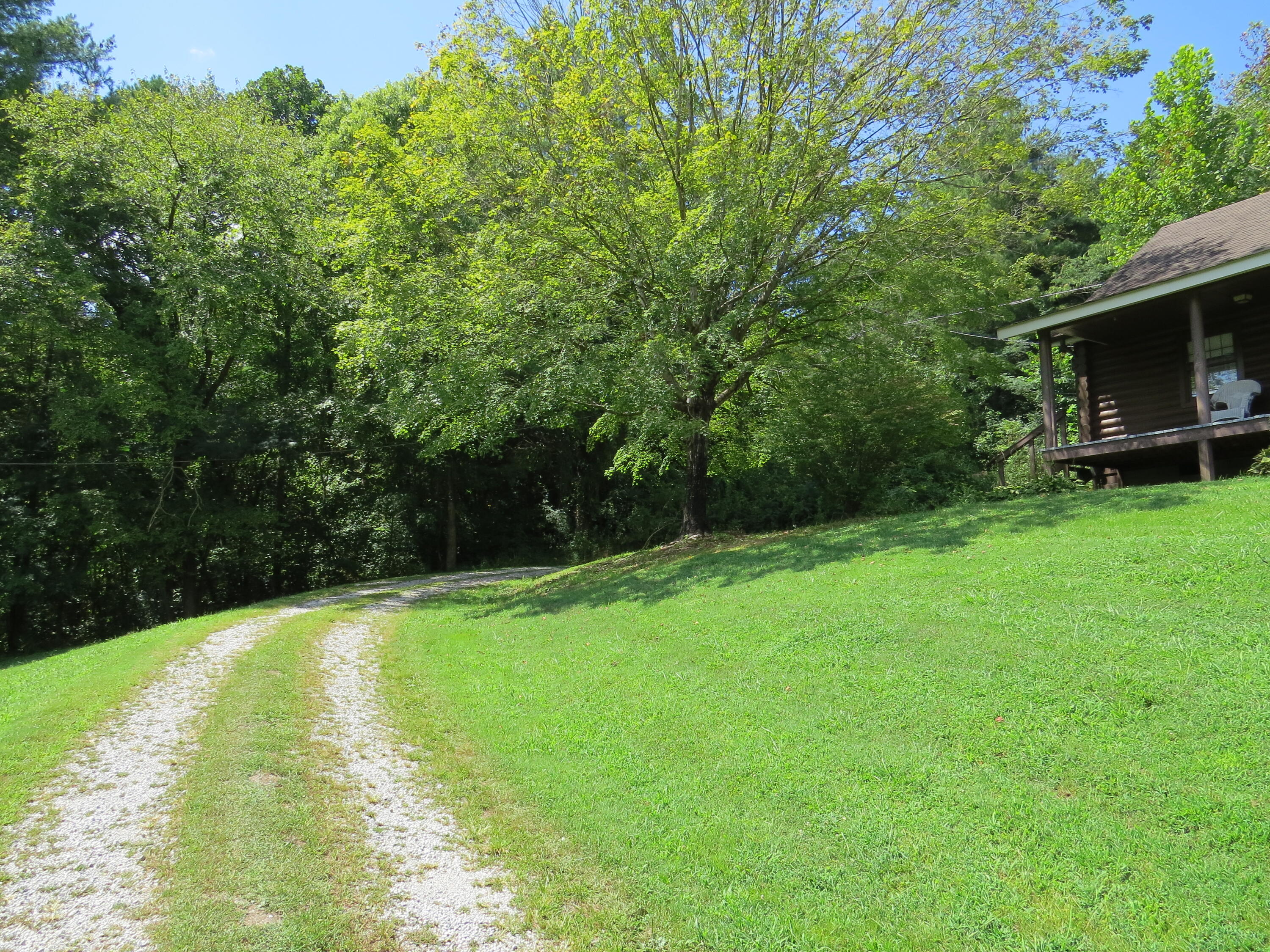 2266 Ky 459 Property Photo 6