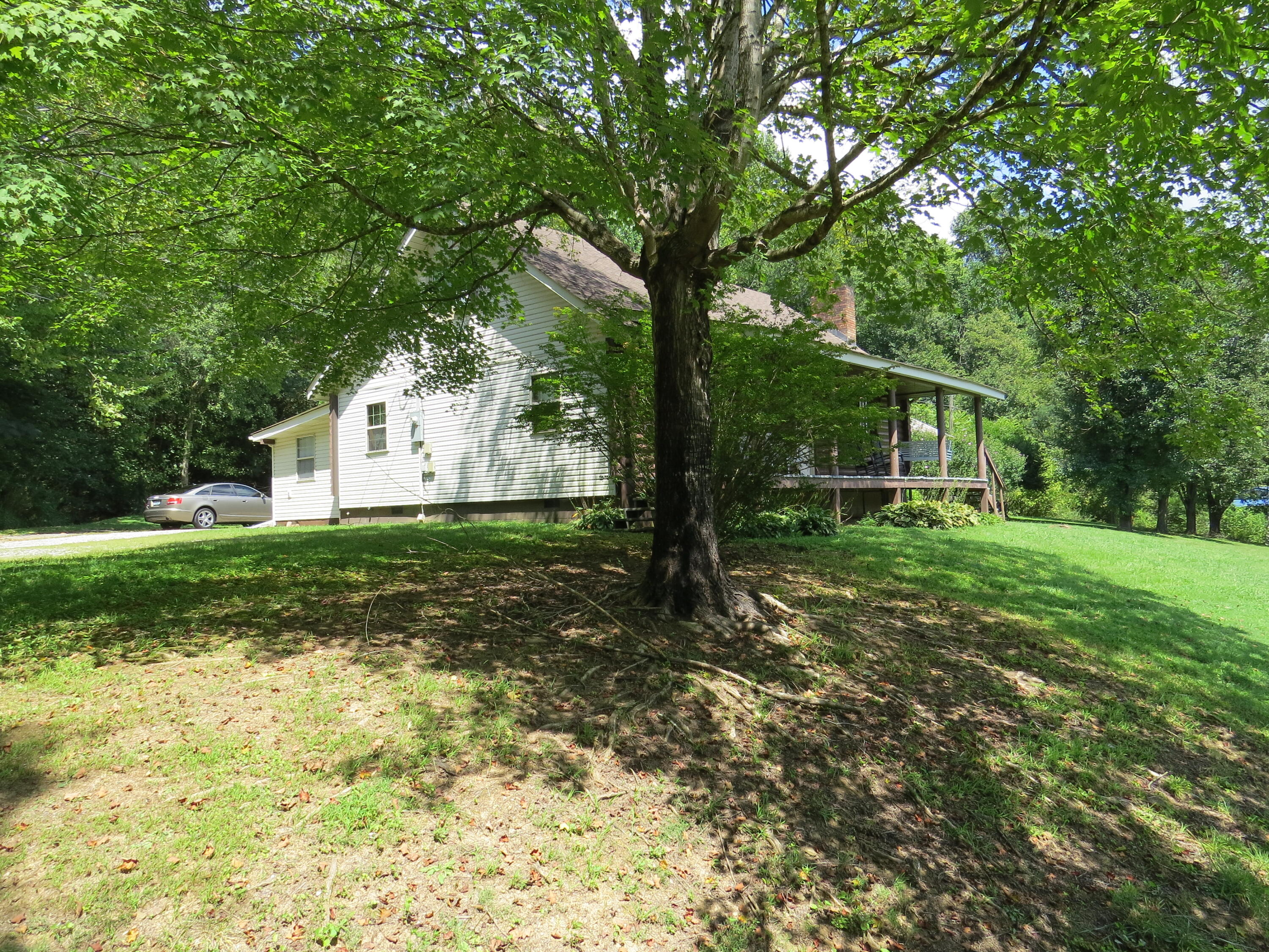 2266 Ky 459 Property Photo 7