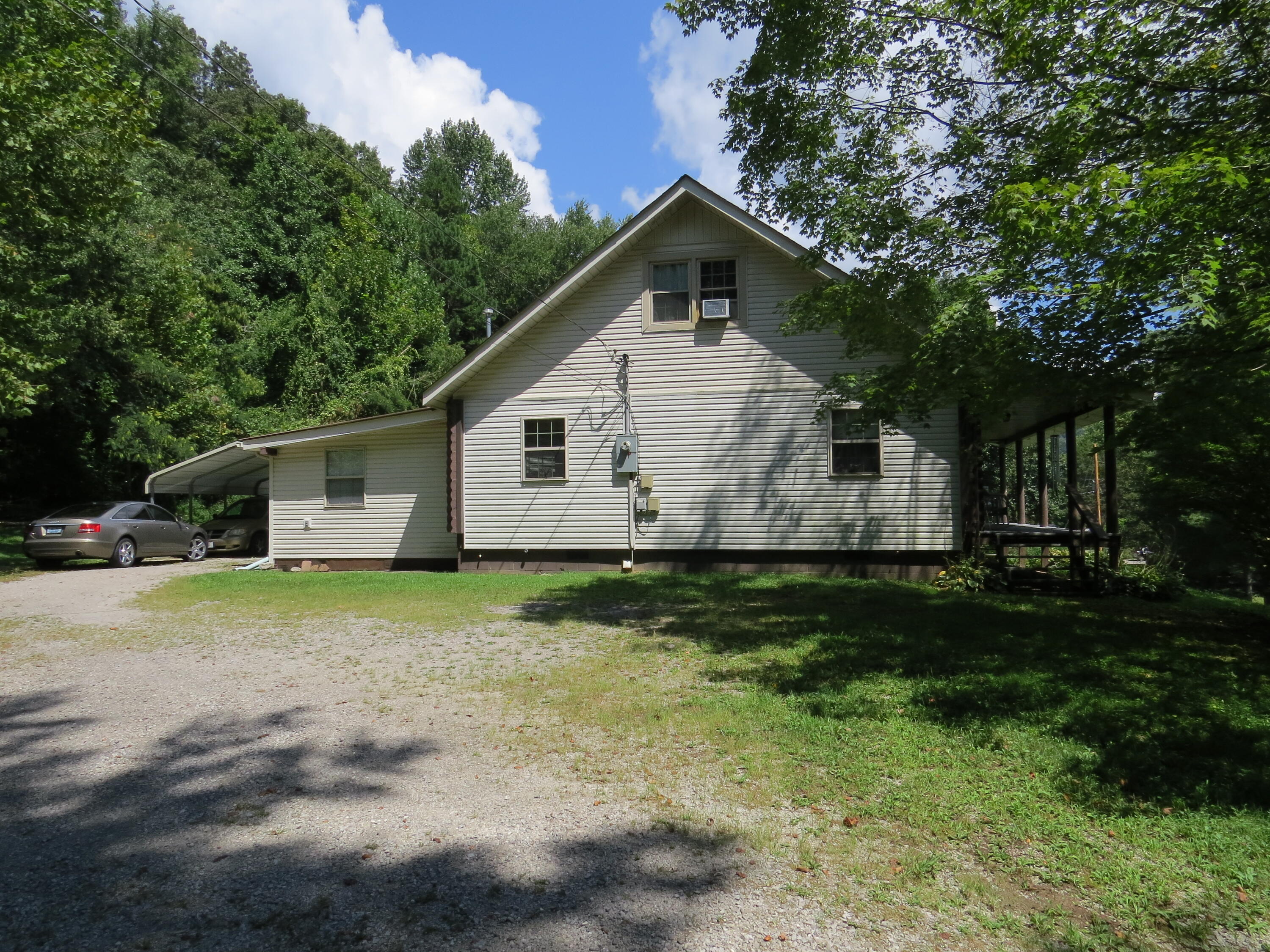 2266 Ky 459 Property Photo 8
