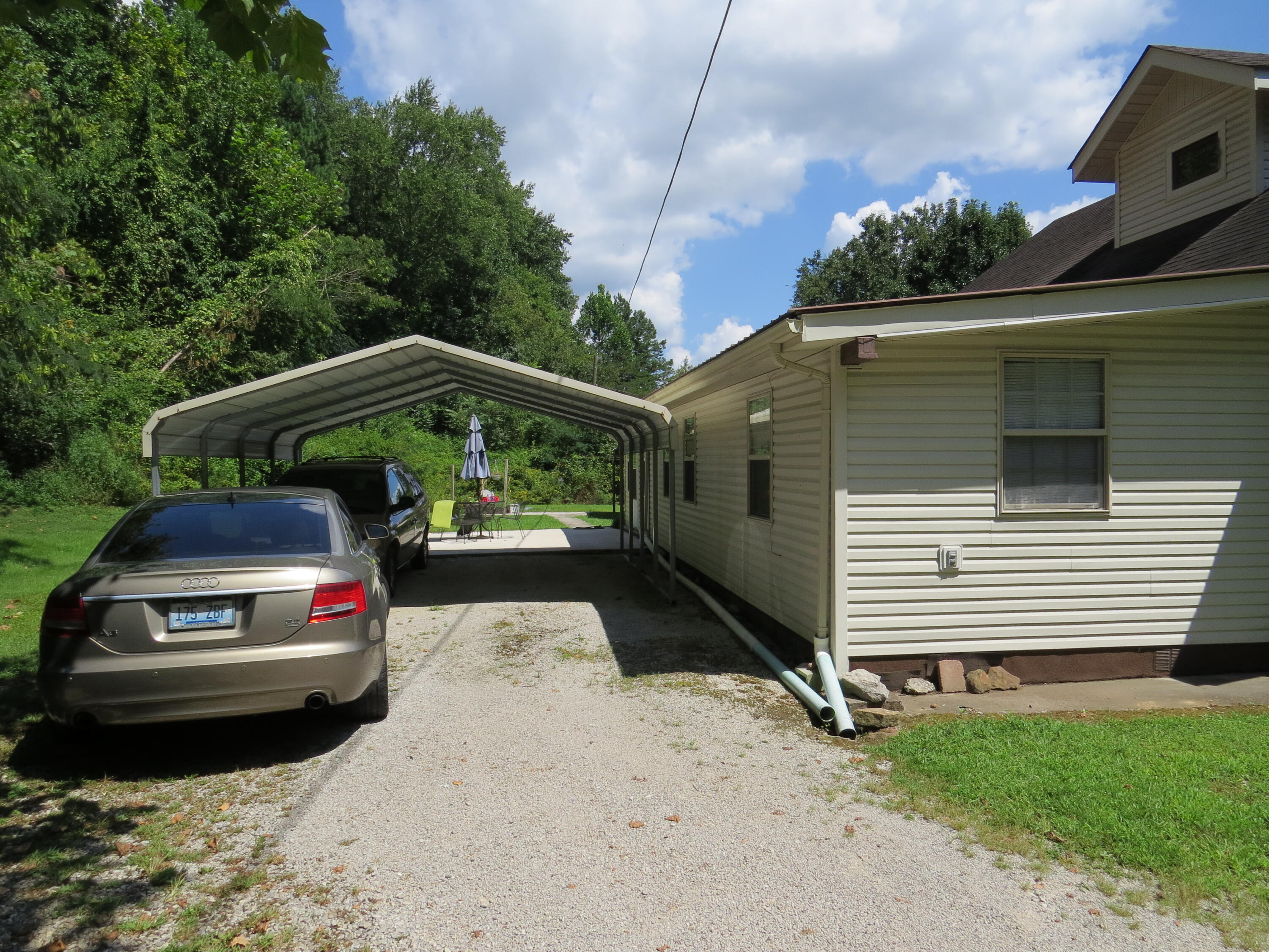 2266 Ky 459 Property Photo 9
