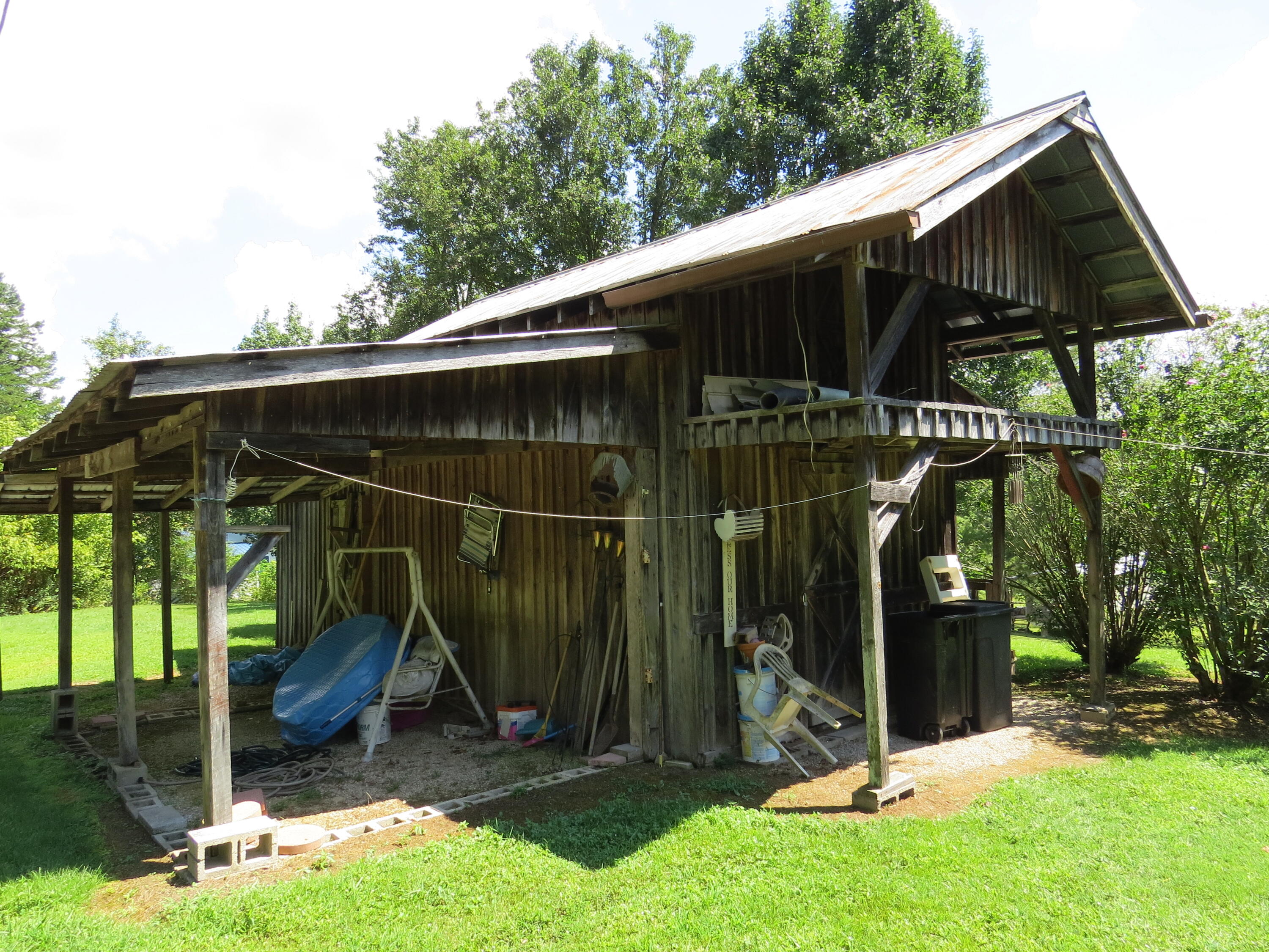 2266 Ky 459 Property Photo 14