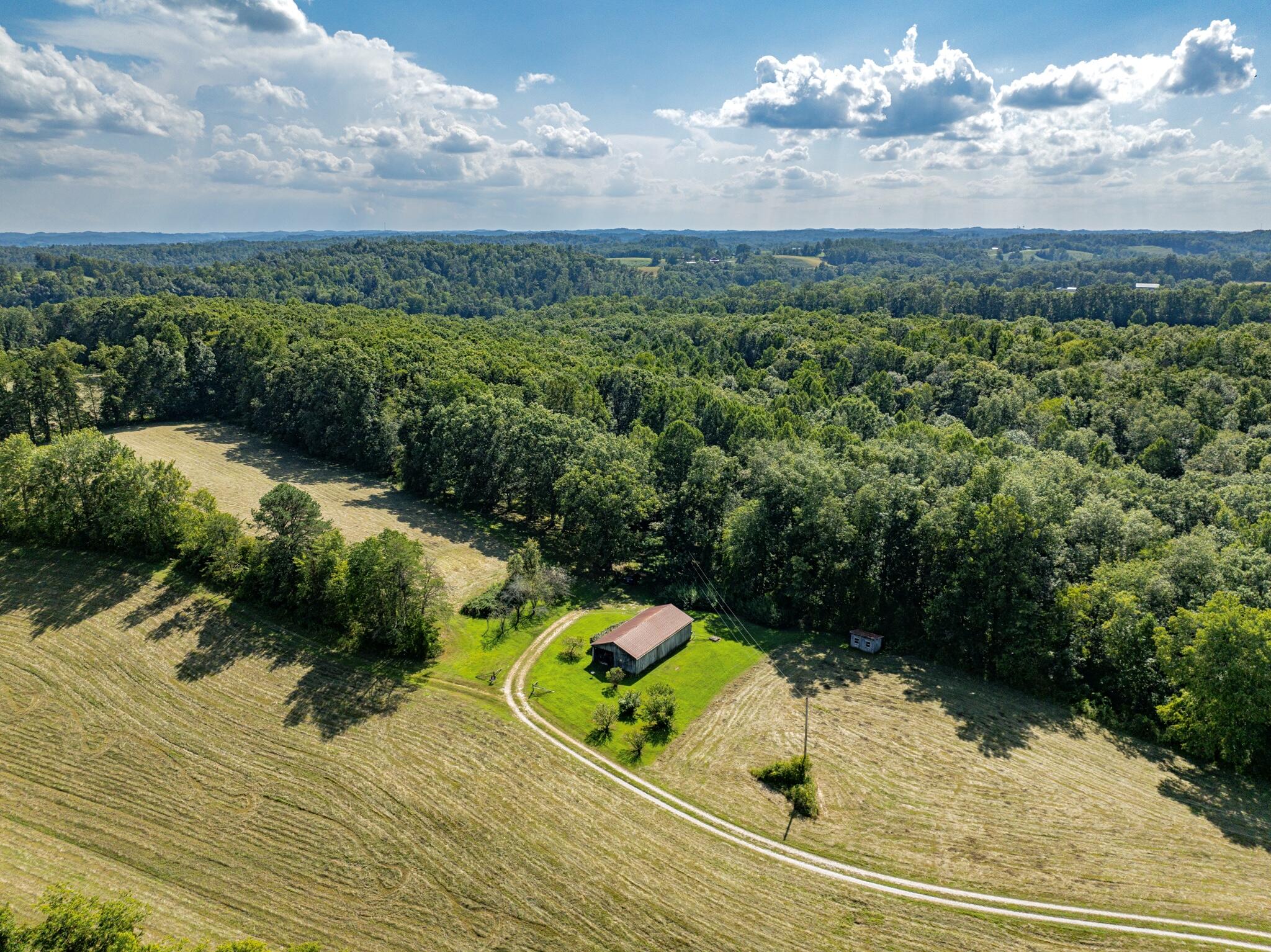 1195 Hoop Road Property Photo 6