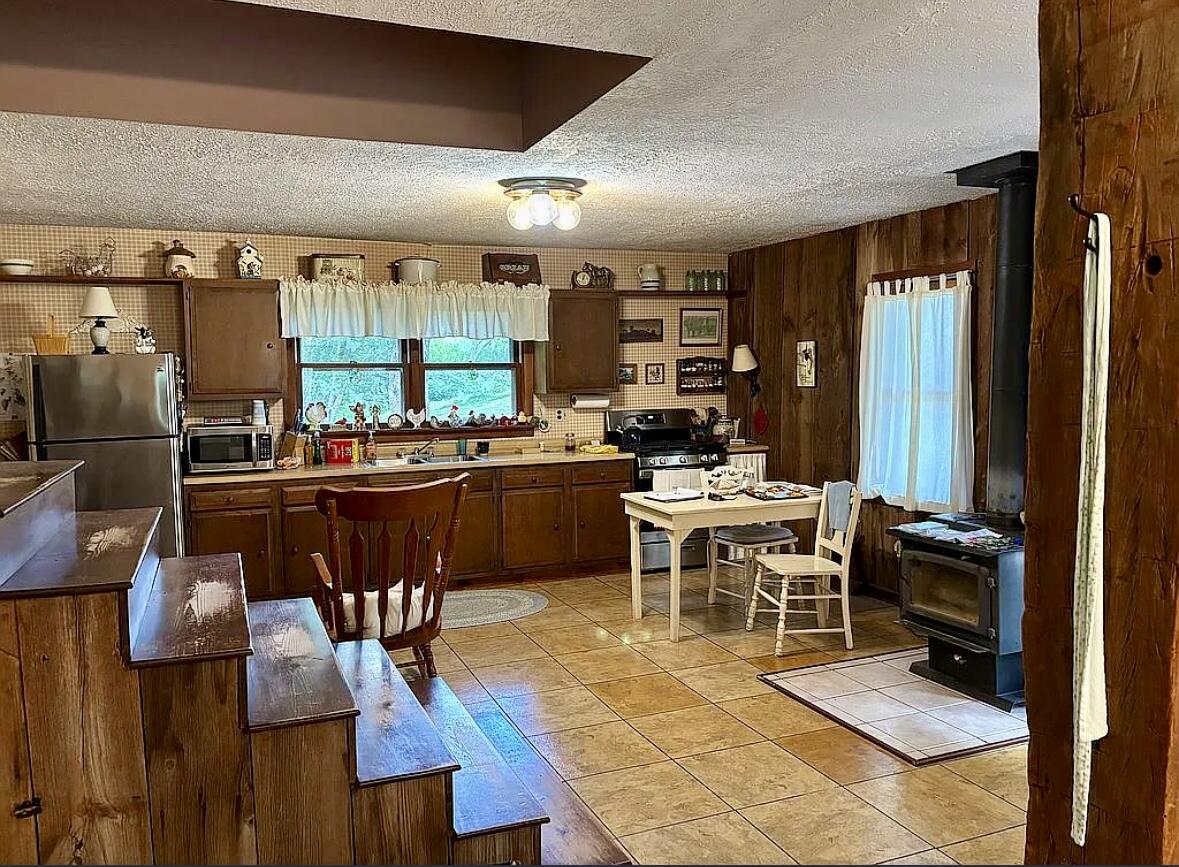 1195 Hoop Road Property Photo 17