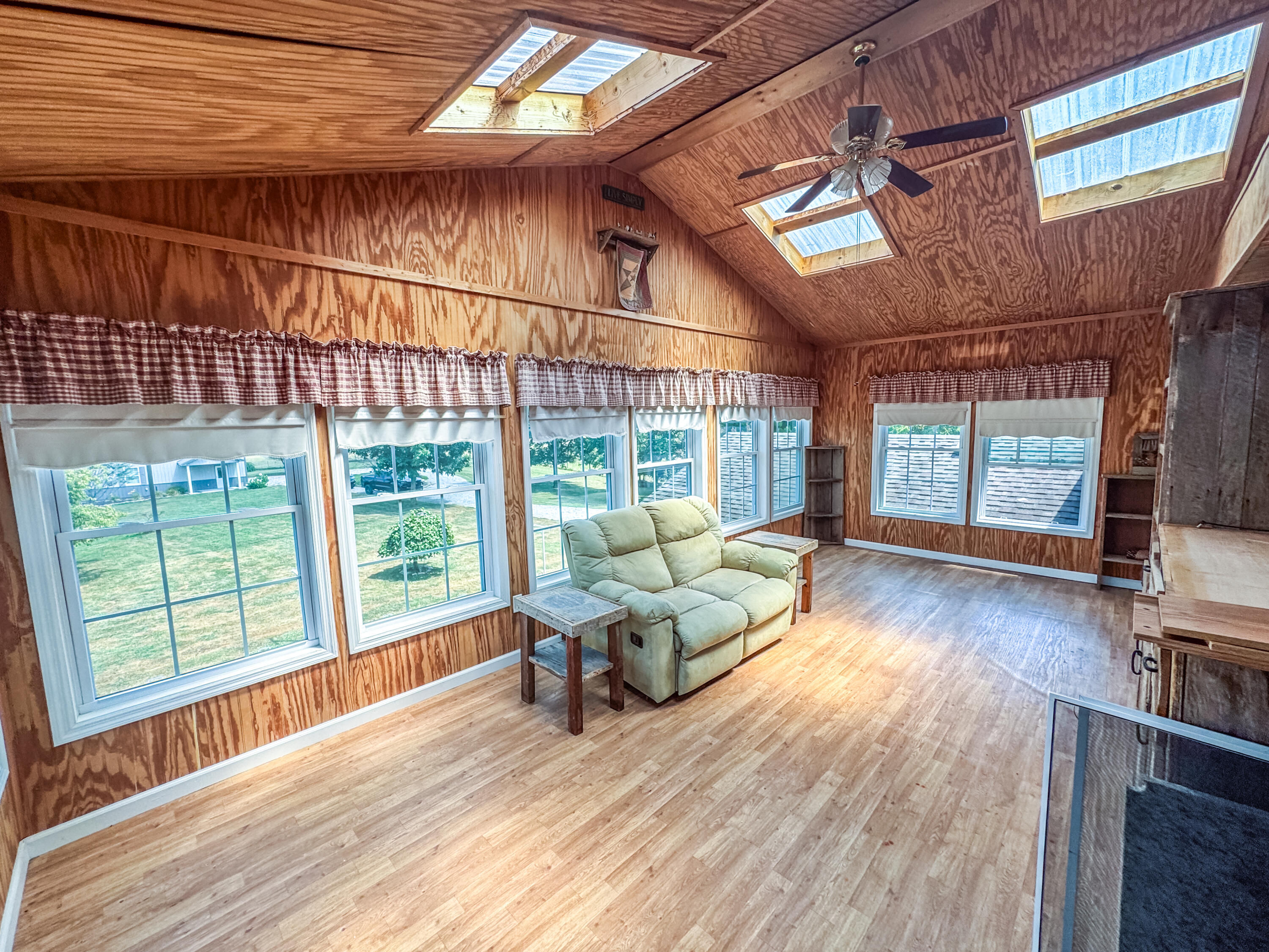 3162 Ewing Road Property Photo 18