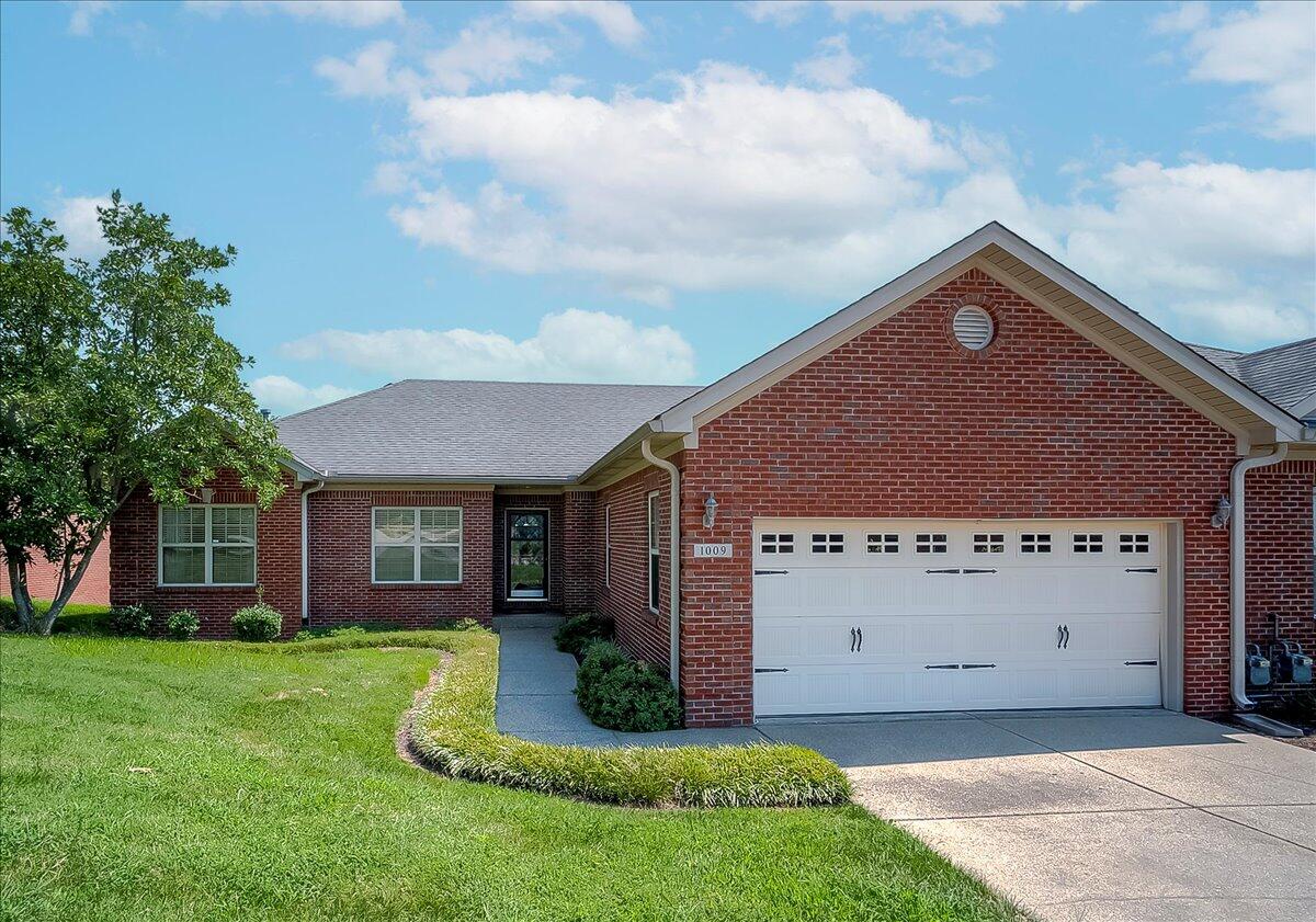 1009 Berry Hill Drive Property Photo 1