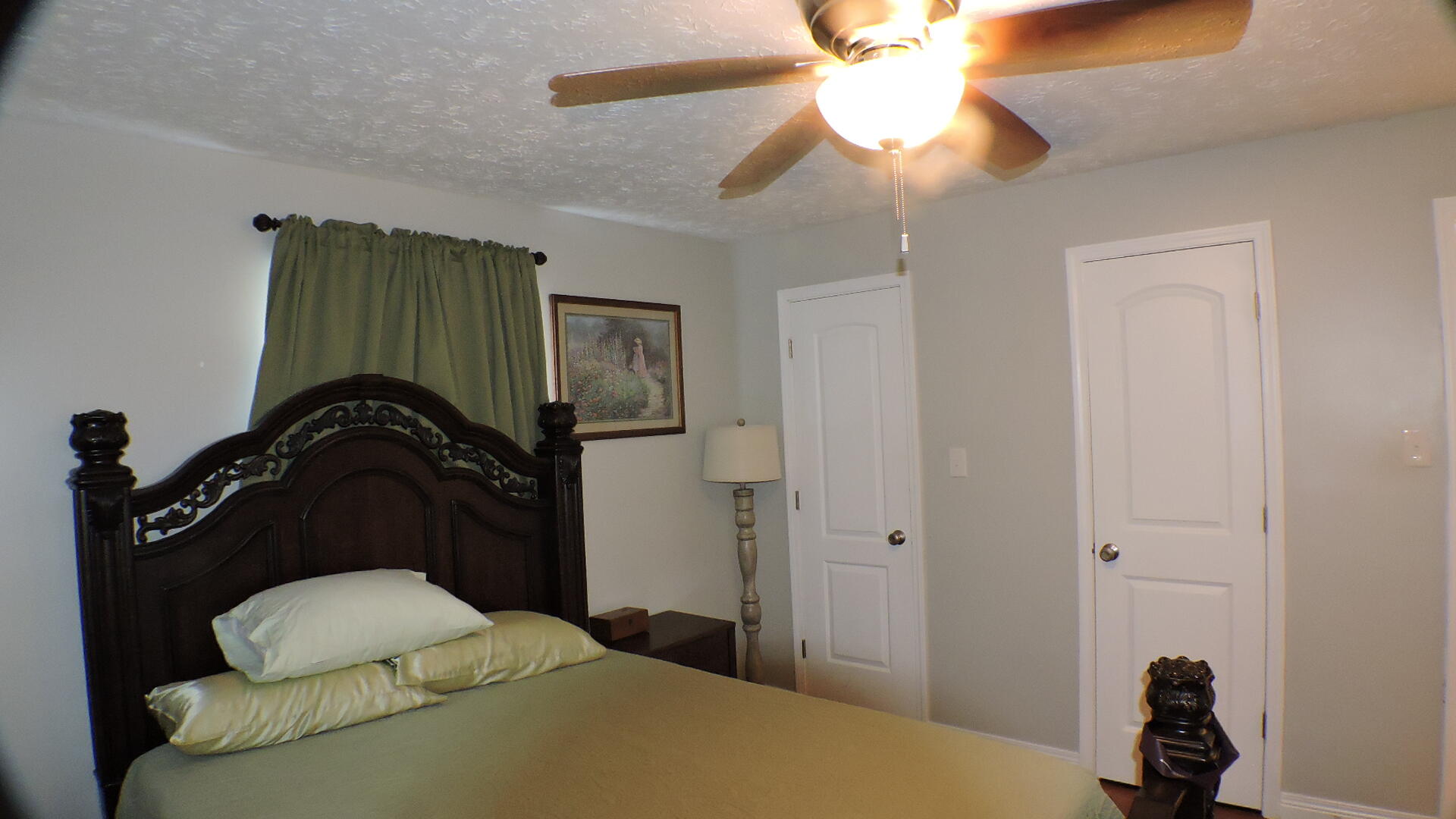 463 E High Street Property Photo 15