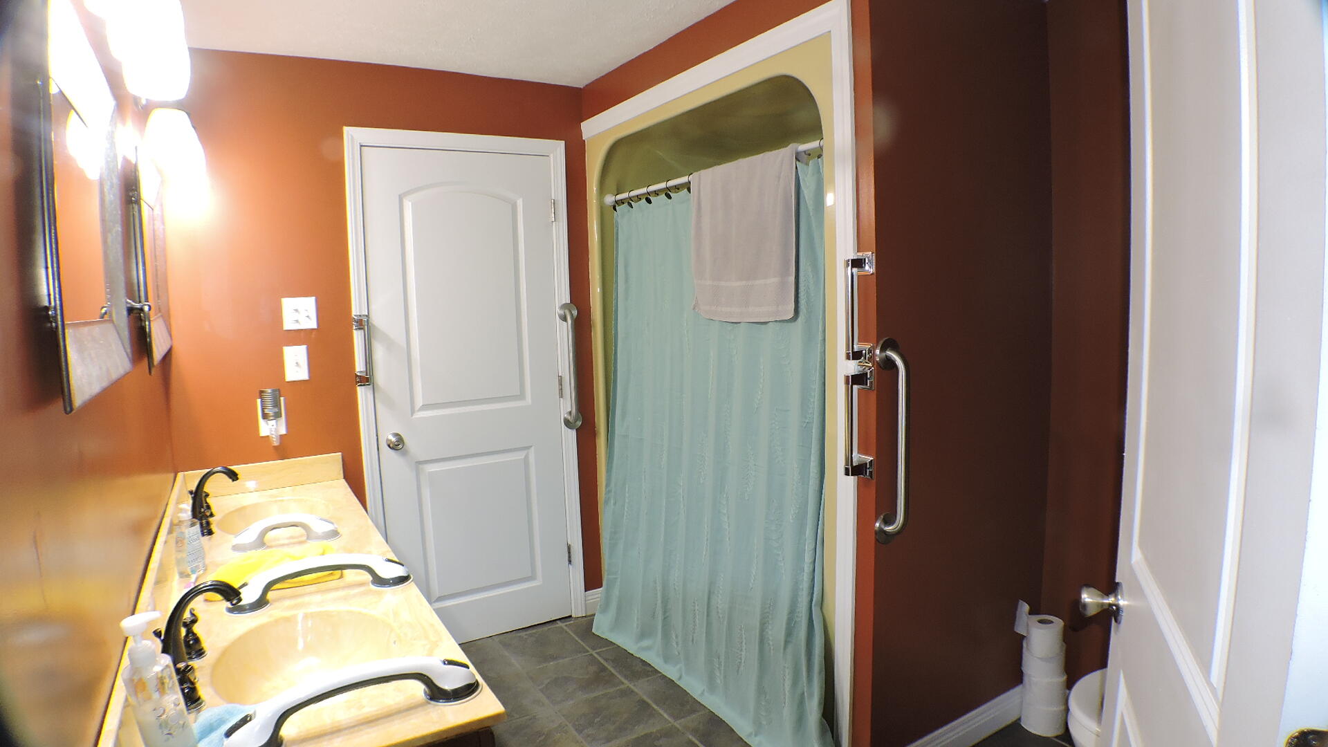 463 E High Street Property Photo 25