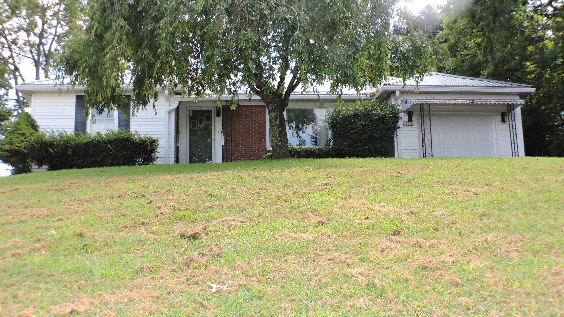 463 E High Street Property Photo 39