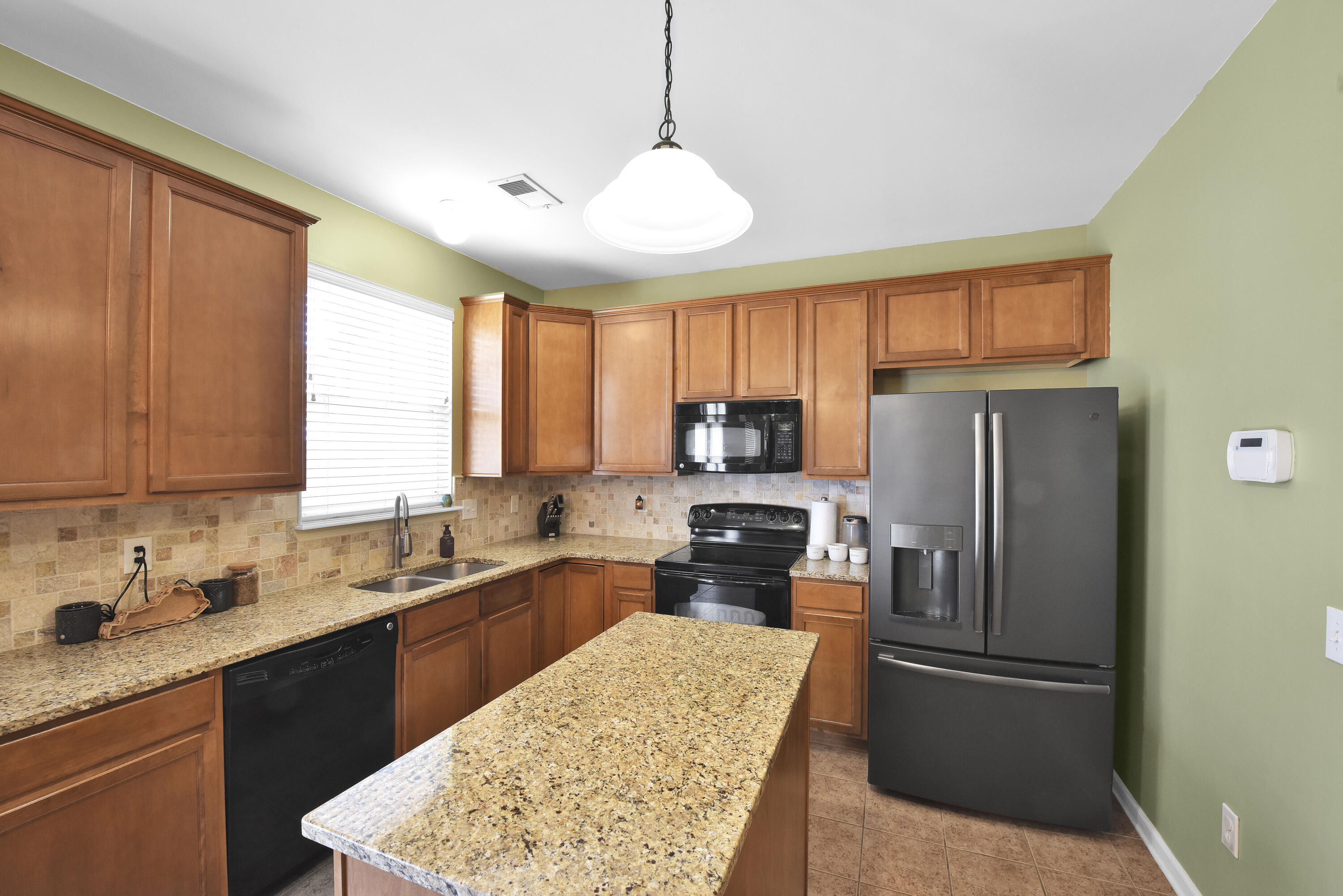 116 Whitman Way Property Photo 3
