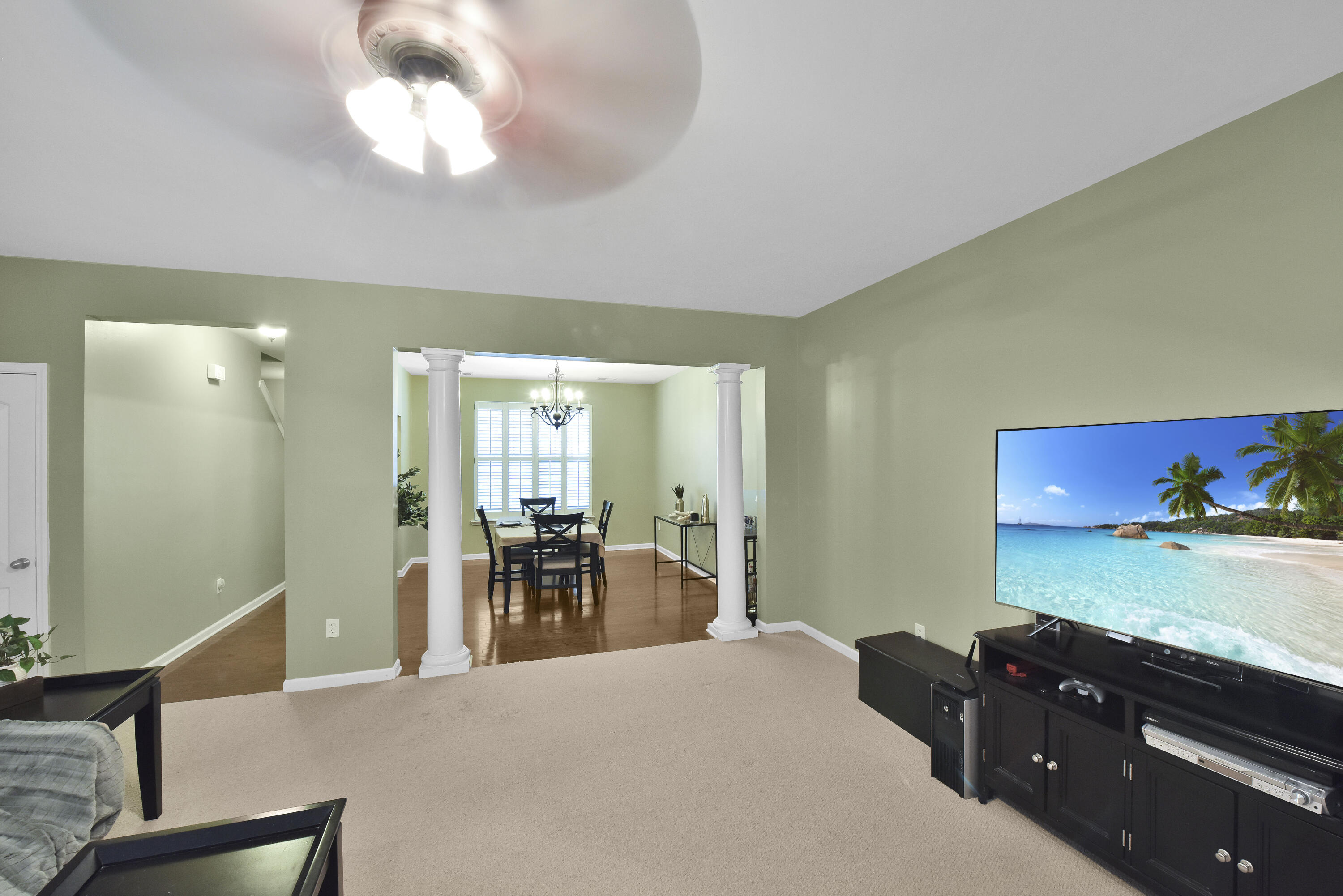 116 Whitman Way Property Photo 9
