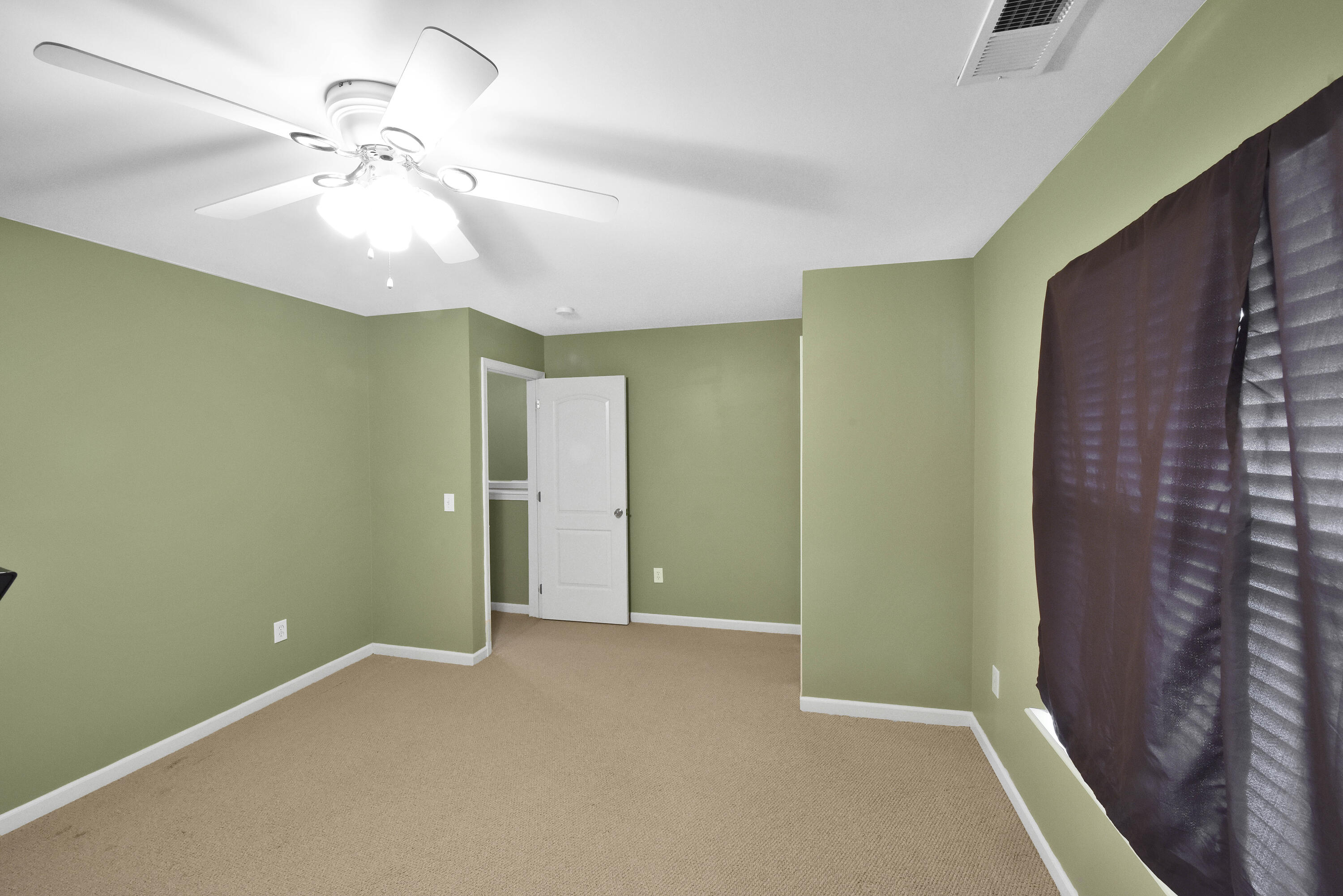 116 Whitman Way Property Photo 32