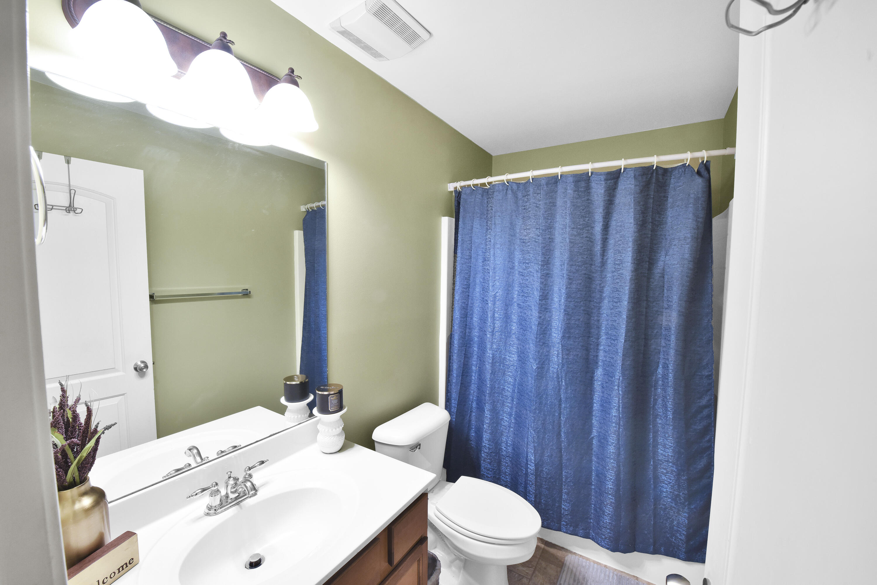 116 Whitman Way Property Photo 33
