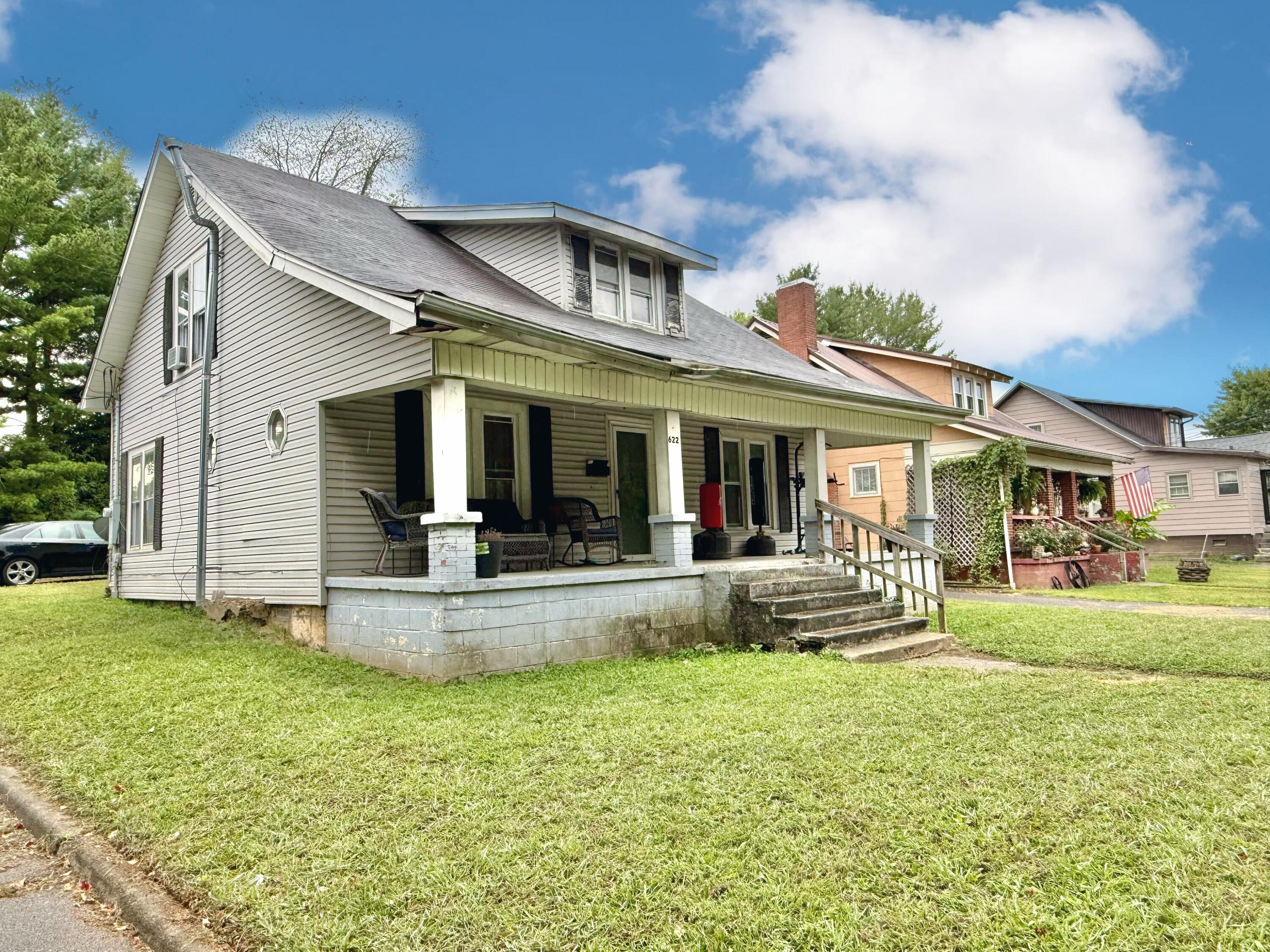 622 E Bourne Avenue Property Photo 1